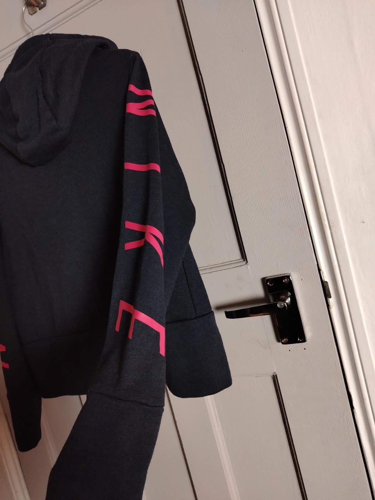 Nike Nike Dri-FIT Hoodie Women’s Small Navy Pink Swoosh Thumbhole Size S / US 4 / IT 40 - 6 Thumbnail