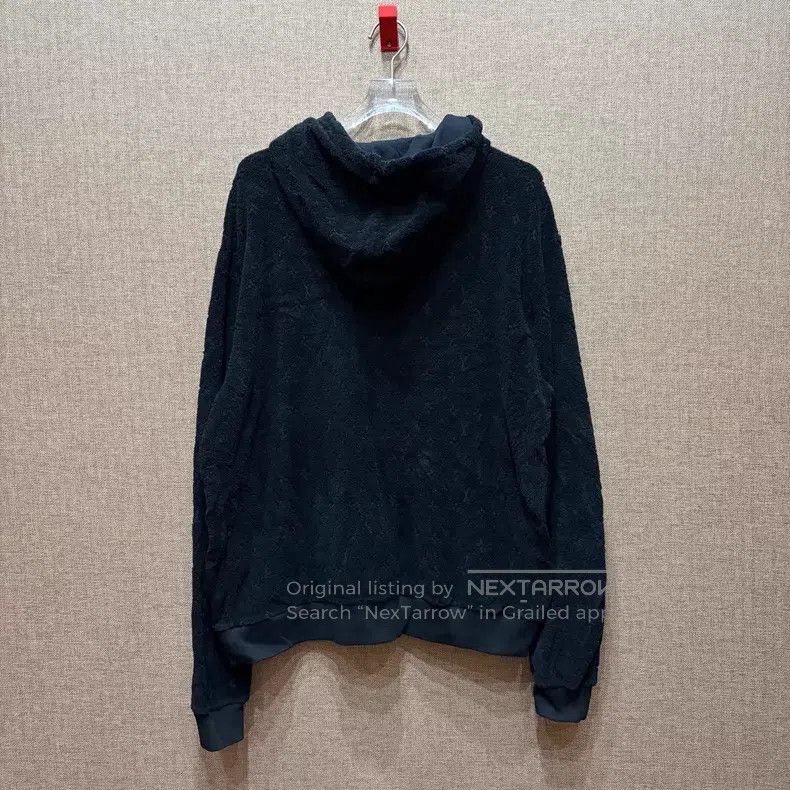 Louis Vuitton Louis Vuitton Black towel full logo zipper jacket Size US XXL / EU 58 / 5 - 2 Thumbnail