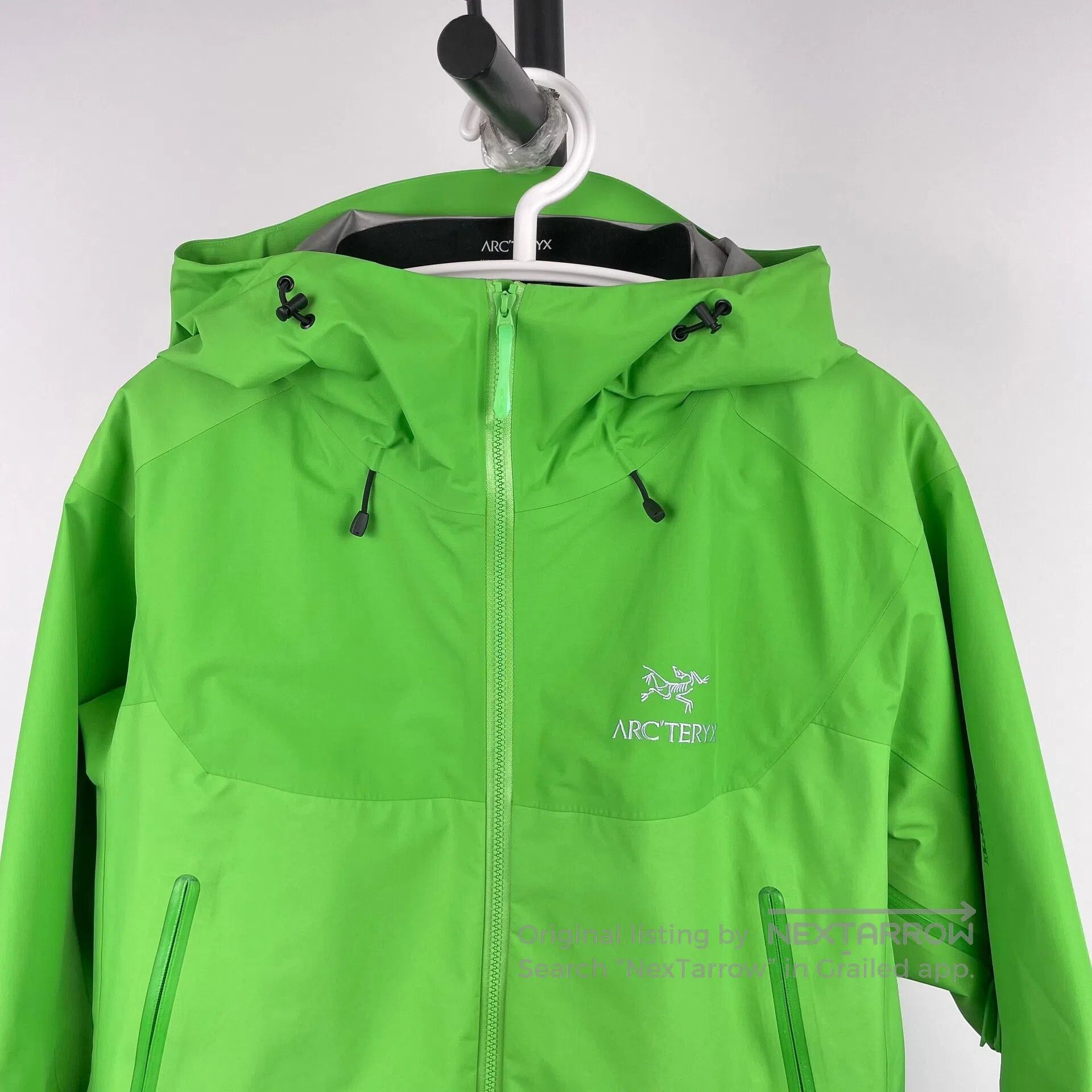 Arc'teryx Arc'teryx Hooded green hard shell jacket| Size US L / EU 52-54 / 3 - 7 Thumbnail