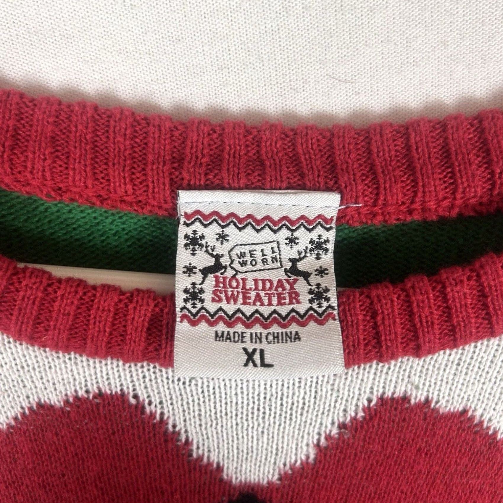 Vintage Ugly Christmas Sweater Womens XL Red Elf Santa Claus Well Worn Holiday Reindeer Blacked? Size XL / US 12-14 / IT 48-50 - 3 Thumbnail