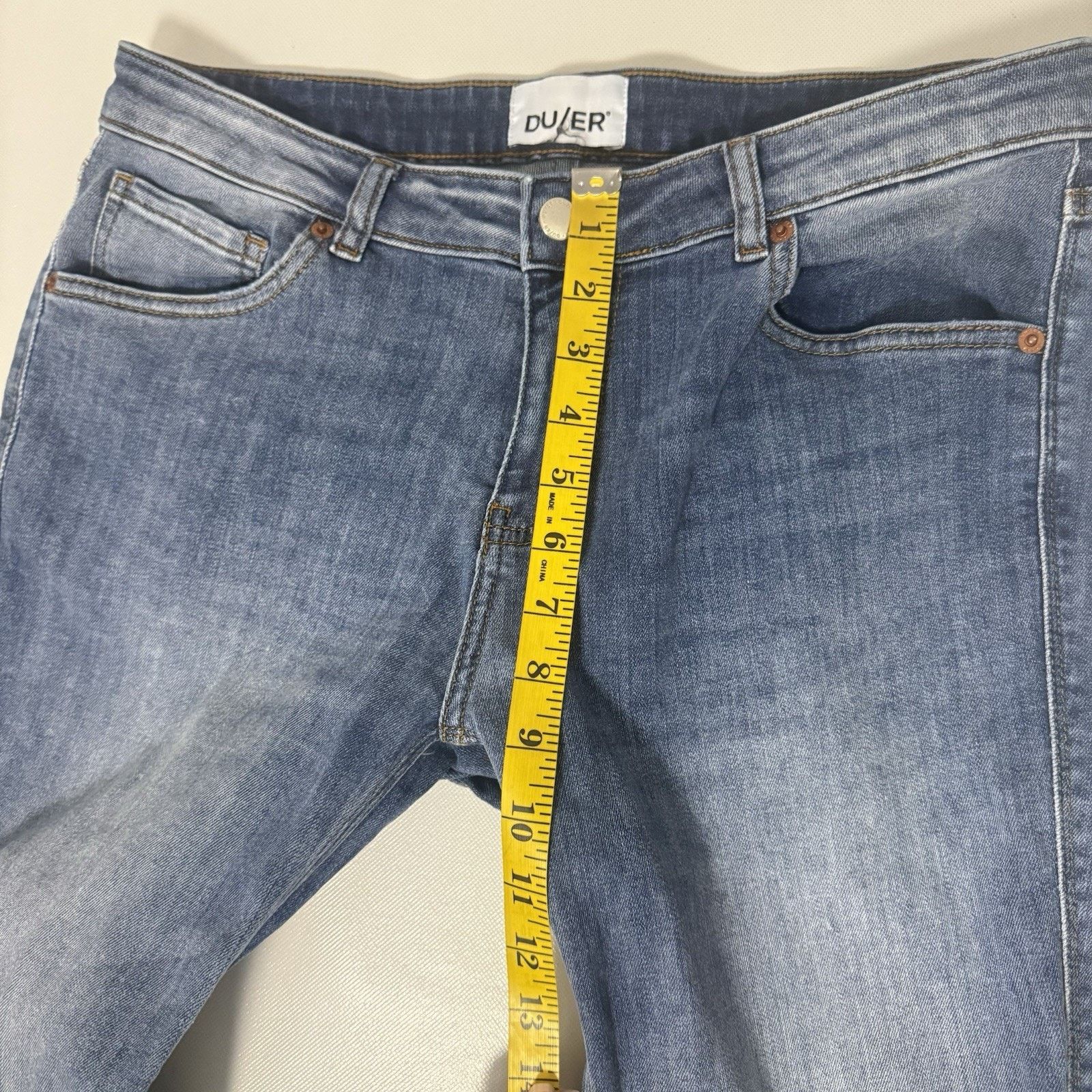 DUER DU/ER Girlfriend Style WFLR5001 Tapered Medium Wash 5 Pocket Size 30" / US 8 / IT 44 - 6 Thumbnail