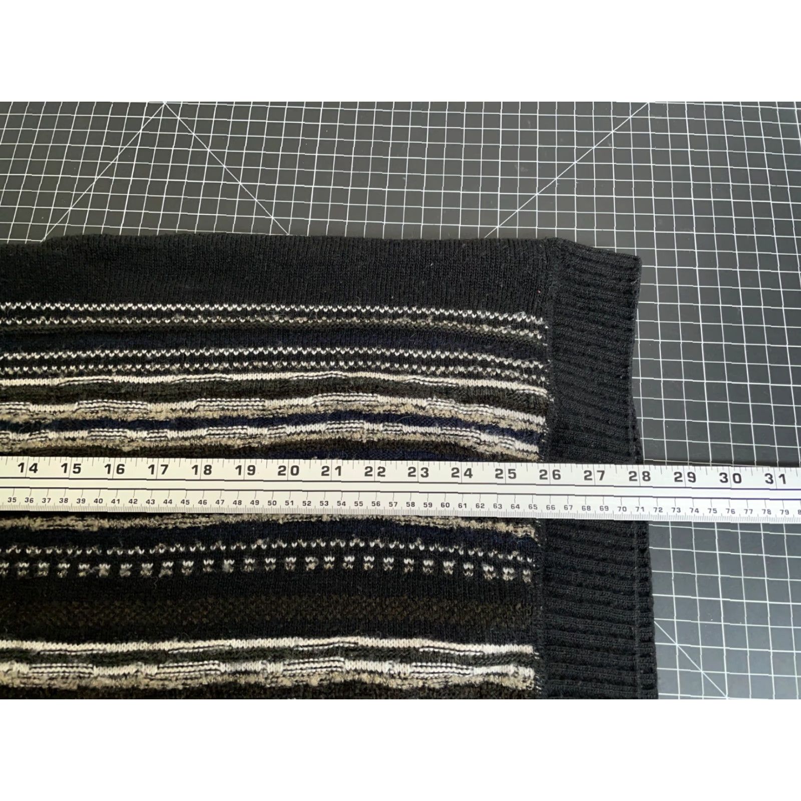 Haggar Vintage Haggar Men's Textured Stripe Sweater Adult Large Black Lightweight Knit 90s Size US L / EU 52-54 / 3 - 6 Thumbnail