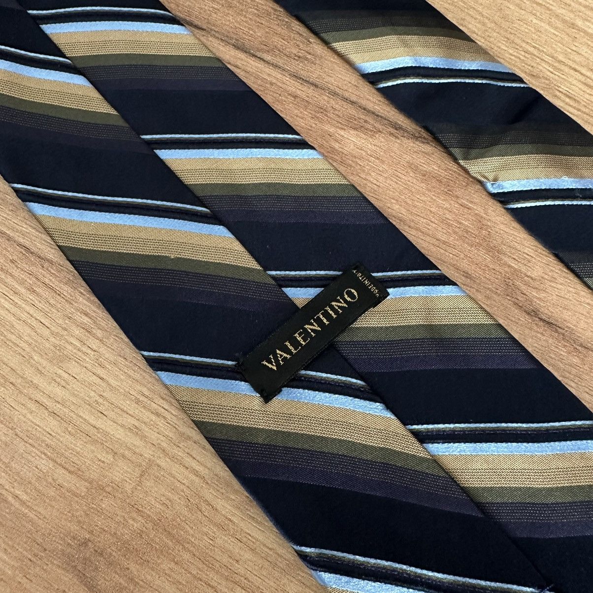 Valentino Luxury Valentino Tie Silk Italy 00s Old Money Size ONE SIZE - 5 Thumbnail