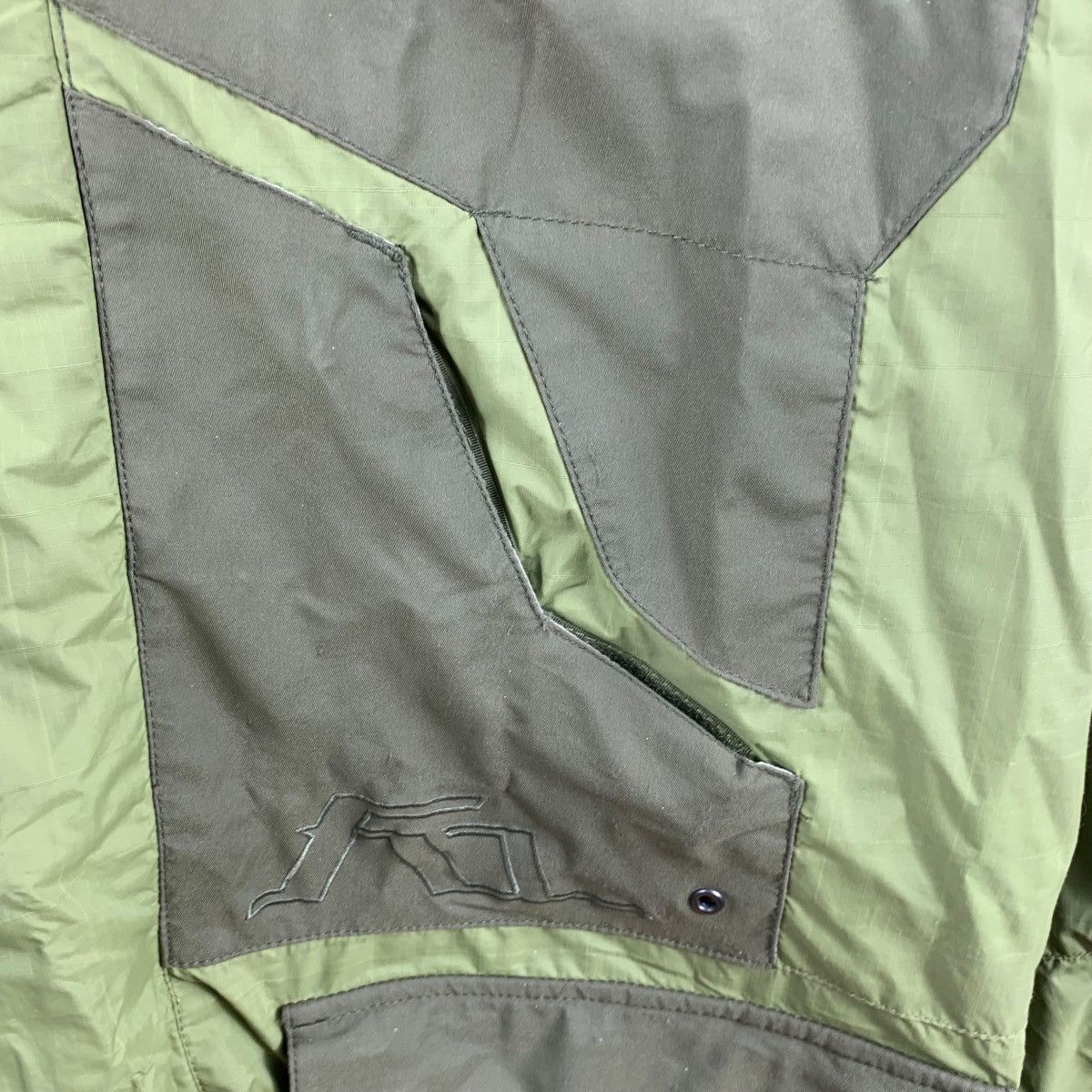 Analog Vintage ANALOG x BURTON Escape Route Q Stealth Jacket Parka Size US L / EU 52-54 / 3 - 4 Thumbnail