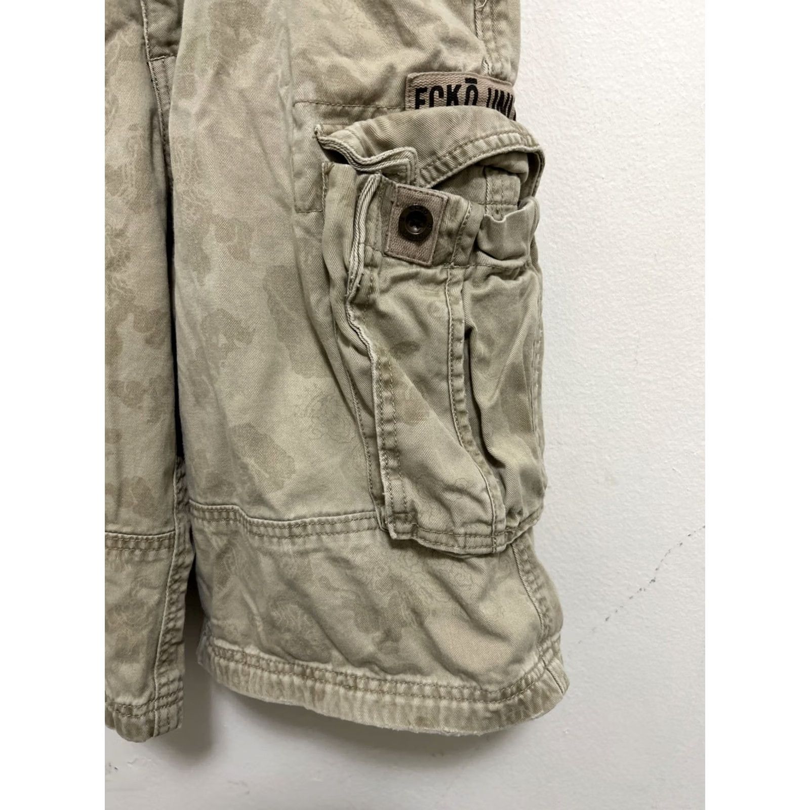 Ecko Unltd. VINTAGE Ecko UNLTD Cargo Shorts Mens 34 Brown Baggy Multi Pockets Draw Strings Denim 90s Outdoor Mens Size US 34 / EU 50 - 4 Thumbnail
