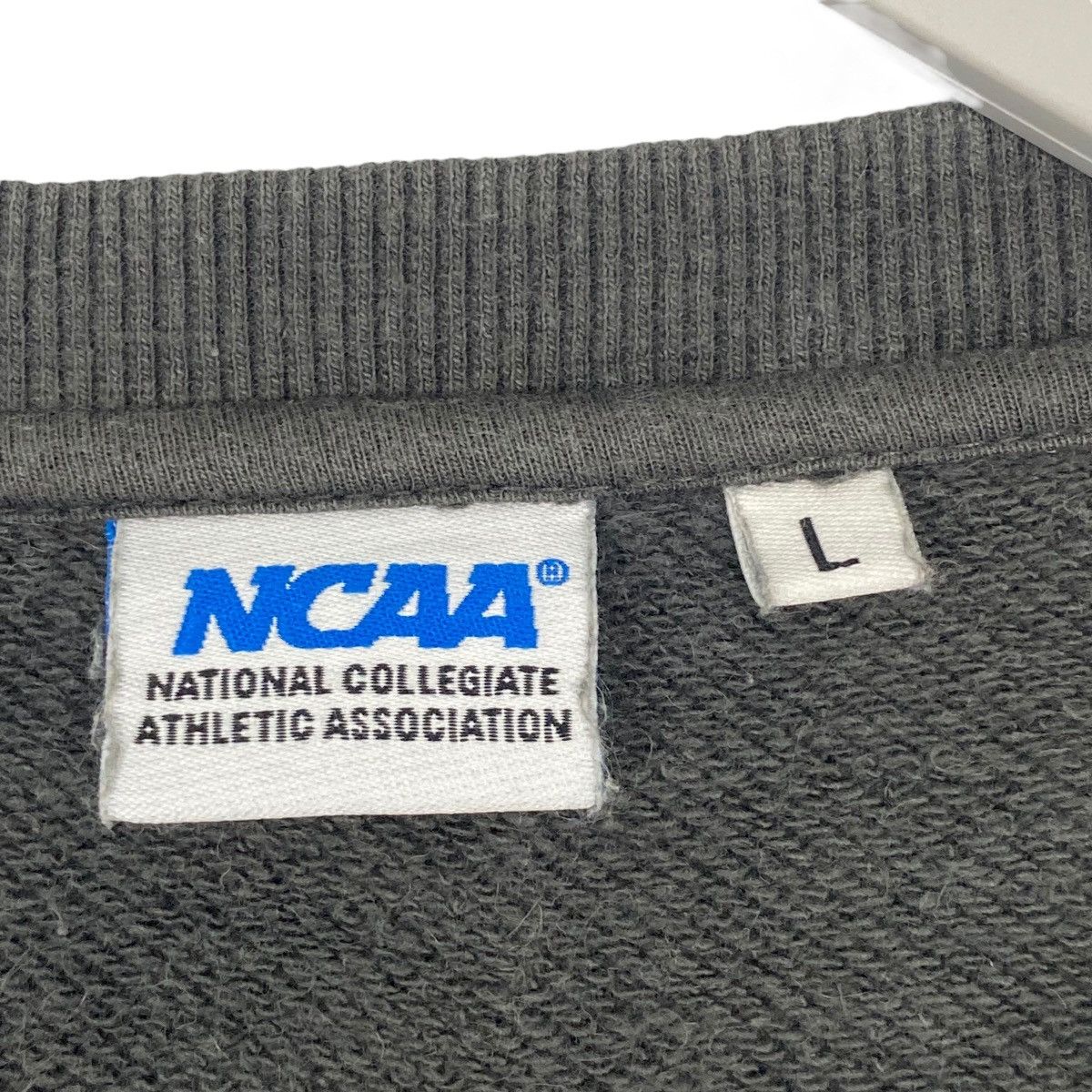 Other Vintage New York University Crewneck Sweatshirt Gray Size L Size US L / EU 52-54 / 3 - 7 Thumbnail