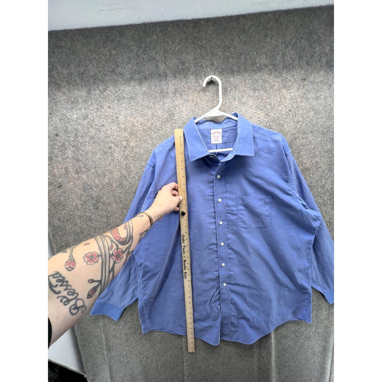 Brooks Brothers Brooks Brothers Dress Shirt Mens 17.5 35 Blue Solid Classic Fit Cotton Shirt Size 48R - 4 Thumbnail