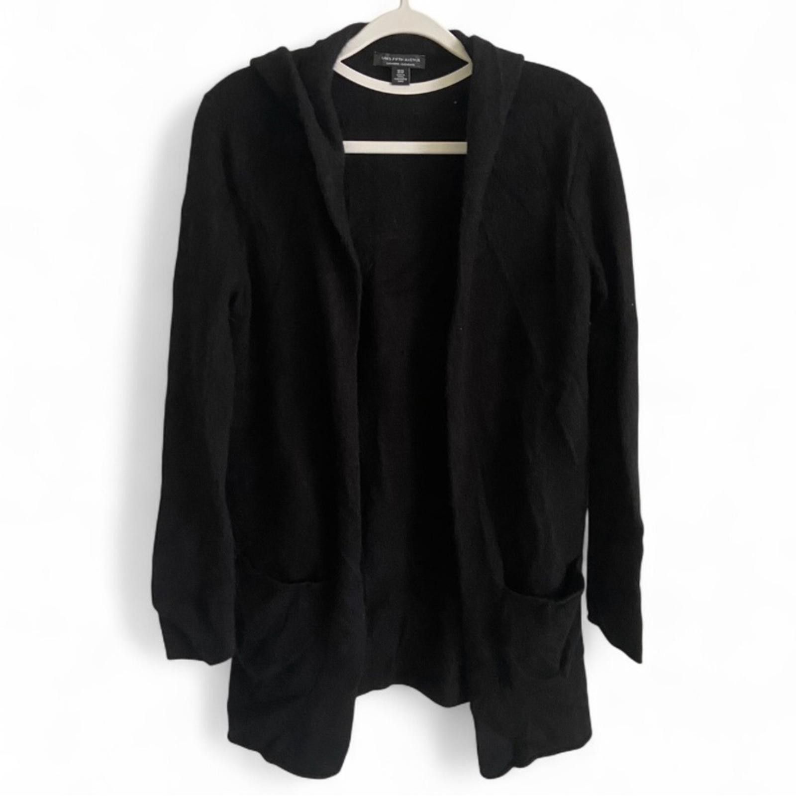Saks Fifth Avenue Saks Fifth Avenue Designer Cashmere Womens Sweater Size XS Size XS / US 0-2 / IT 36-38 - 1 Thumbnail