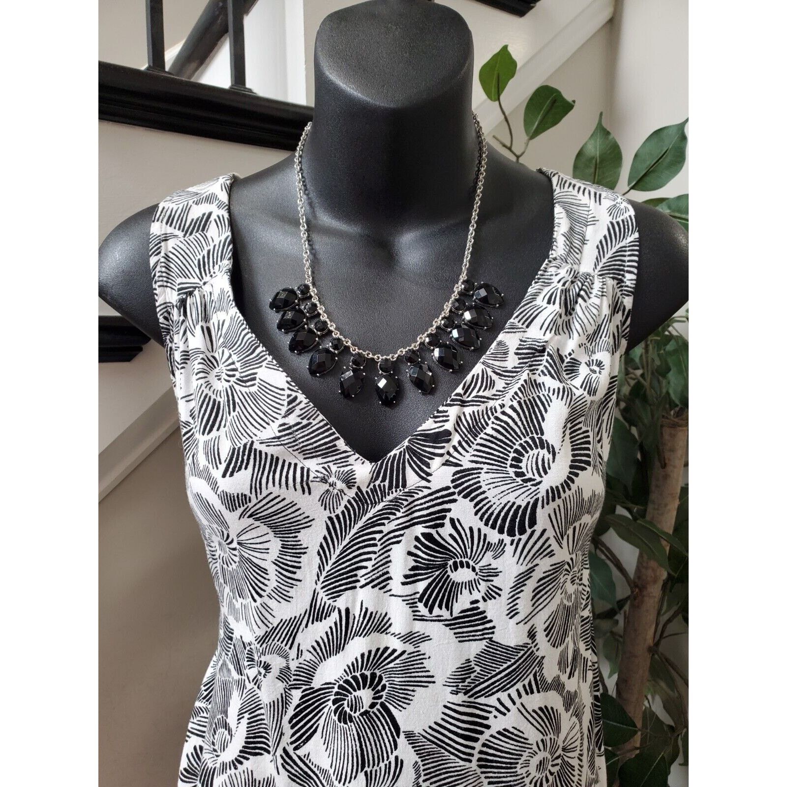 Old Navy Old Navy 100% Rayon Pant & Top 2 Piece Set Size Medium Size M / US 6-8 / IT 42-44 - 2 Thumbnail