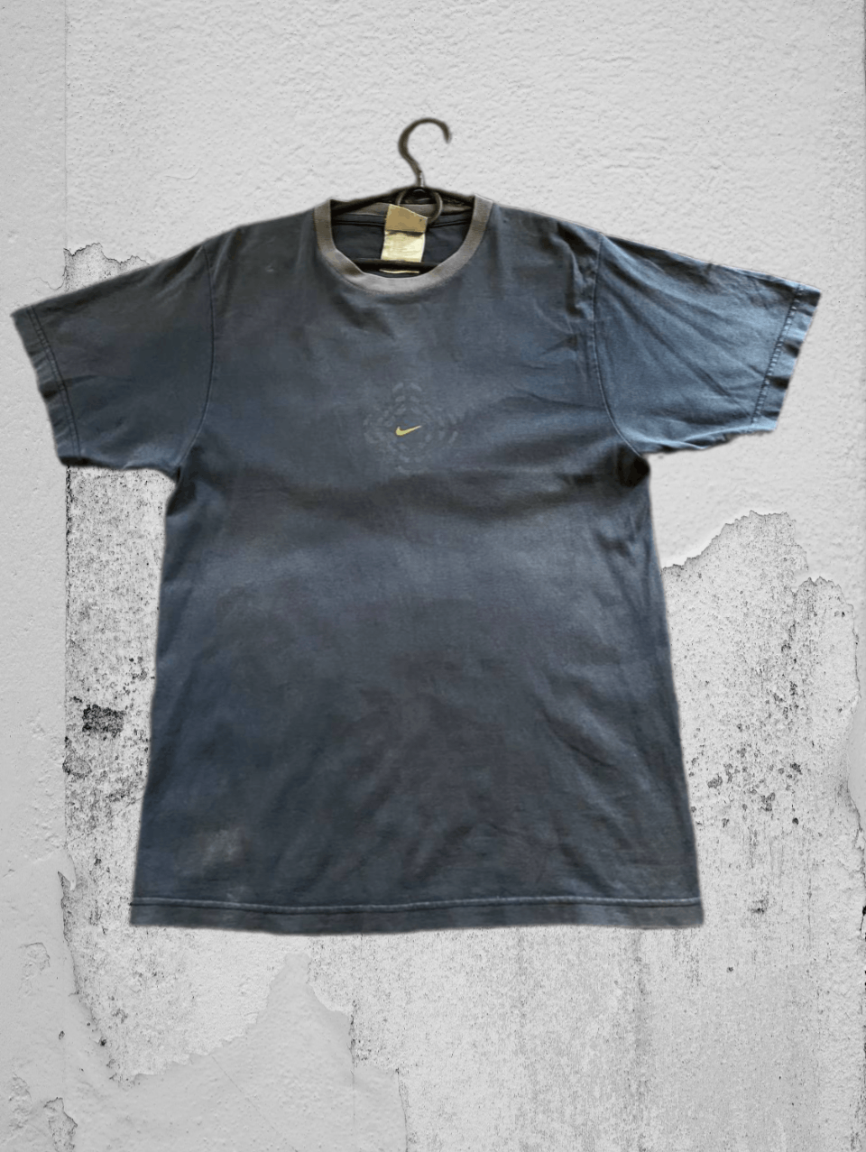 Nike × Vintage Vintage Y2K Nike Essential Embroidered Swoosh T-Shirt NWT Size US S / EU 44-46 / 1 - 1 Thumbnail