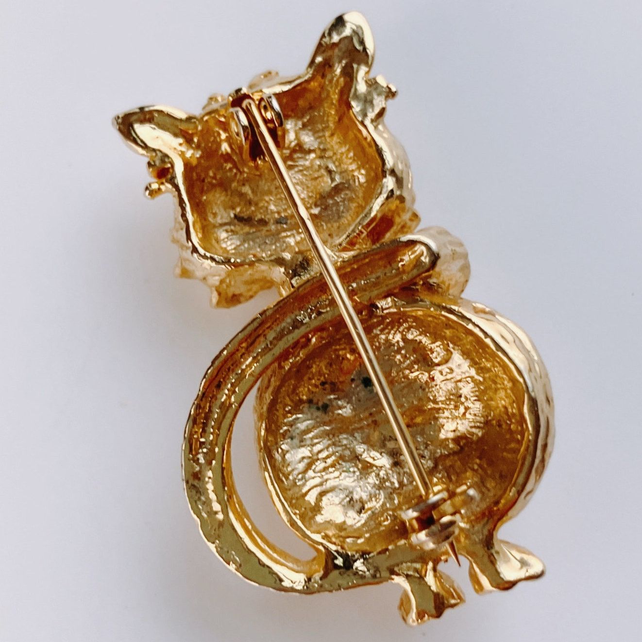 Vintage VTG 60s Cat Brooch Red Rhinestone Eyes Figural Mid Century Size ONE SIZE - 7 Thumbnail