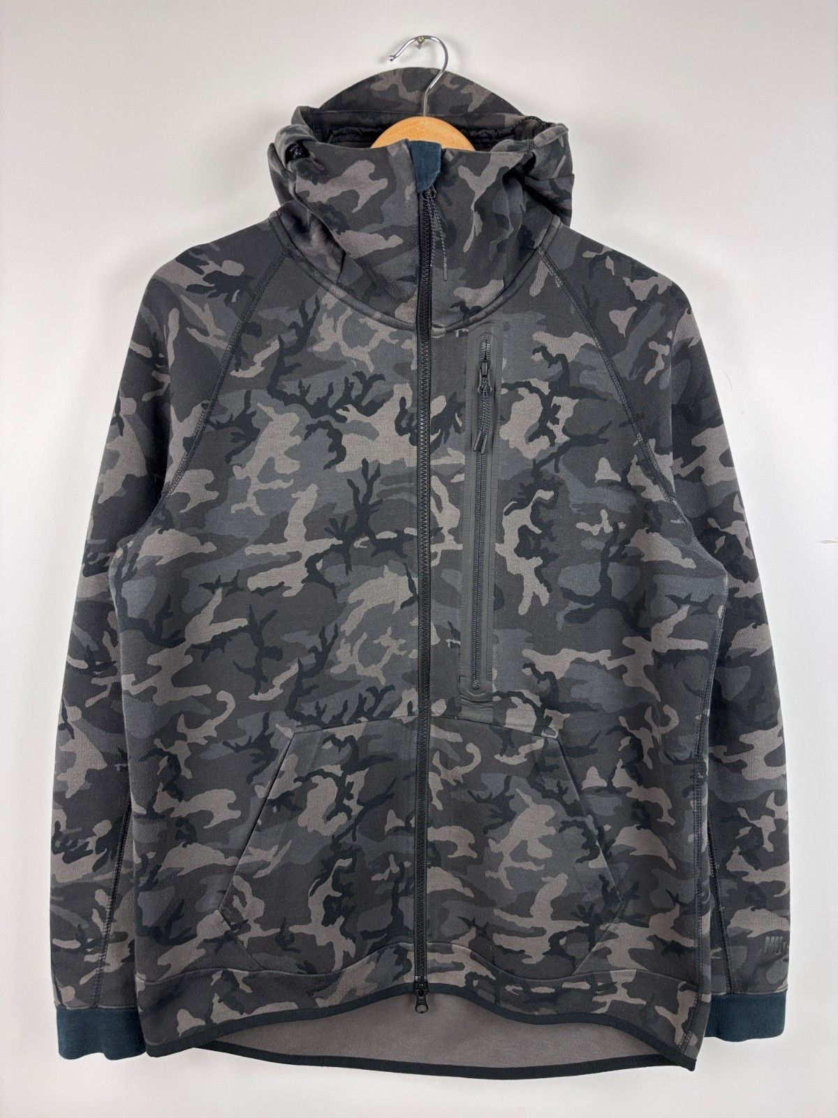 Nike Mens Nike Tech Fleece Full Zip Hoodie Camo Size M Size US M / EU 48-50 / 2 - 1 Thumbnail