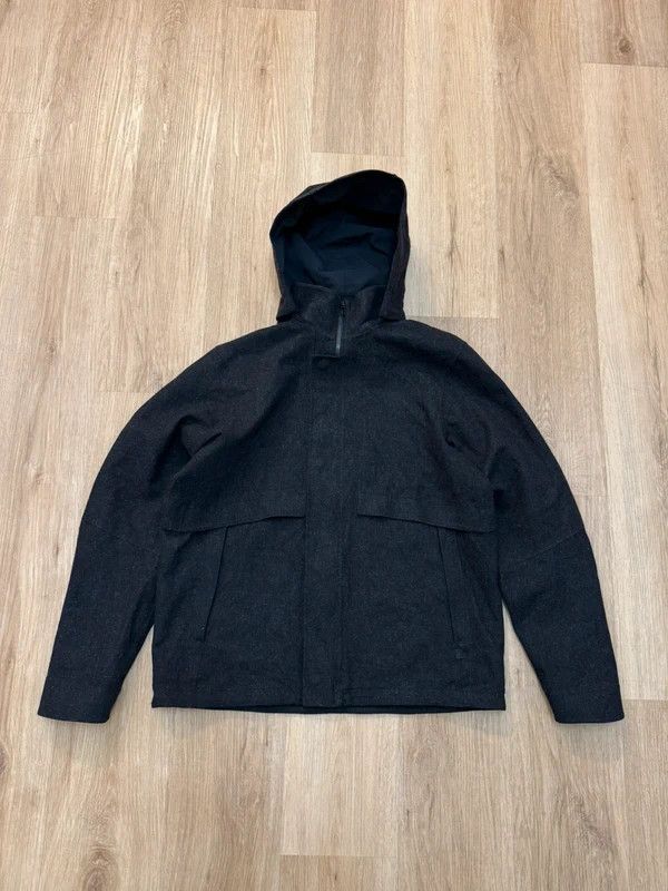 Lululemon Lululemon Storm Break Rain Jacket Wool size L Size US L / EU 52-54 / 3 - 1 Thumbnail