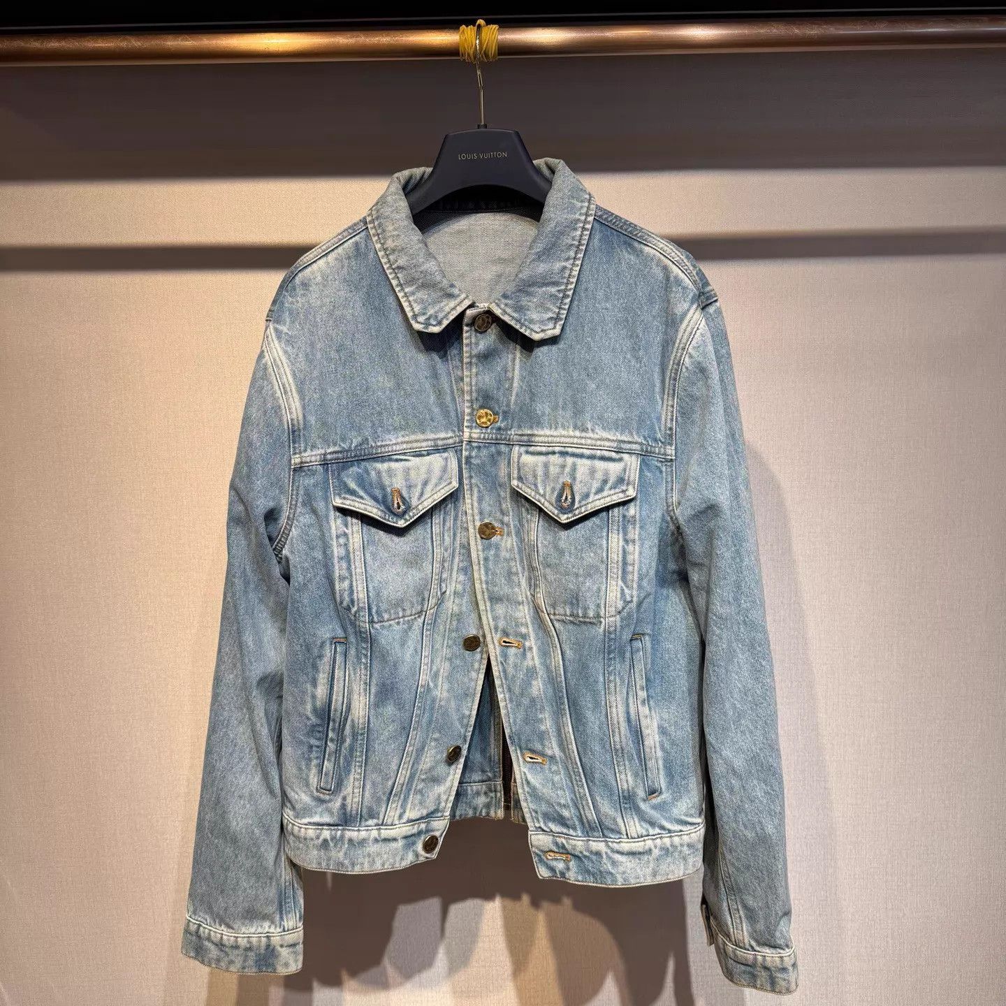 Louis Vuitton Louis Vuitton 52 New Bust116 Length66 Jacket Size US L / EU 52-54 / 3 - 1 Thumbnail
