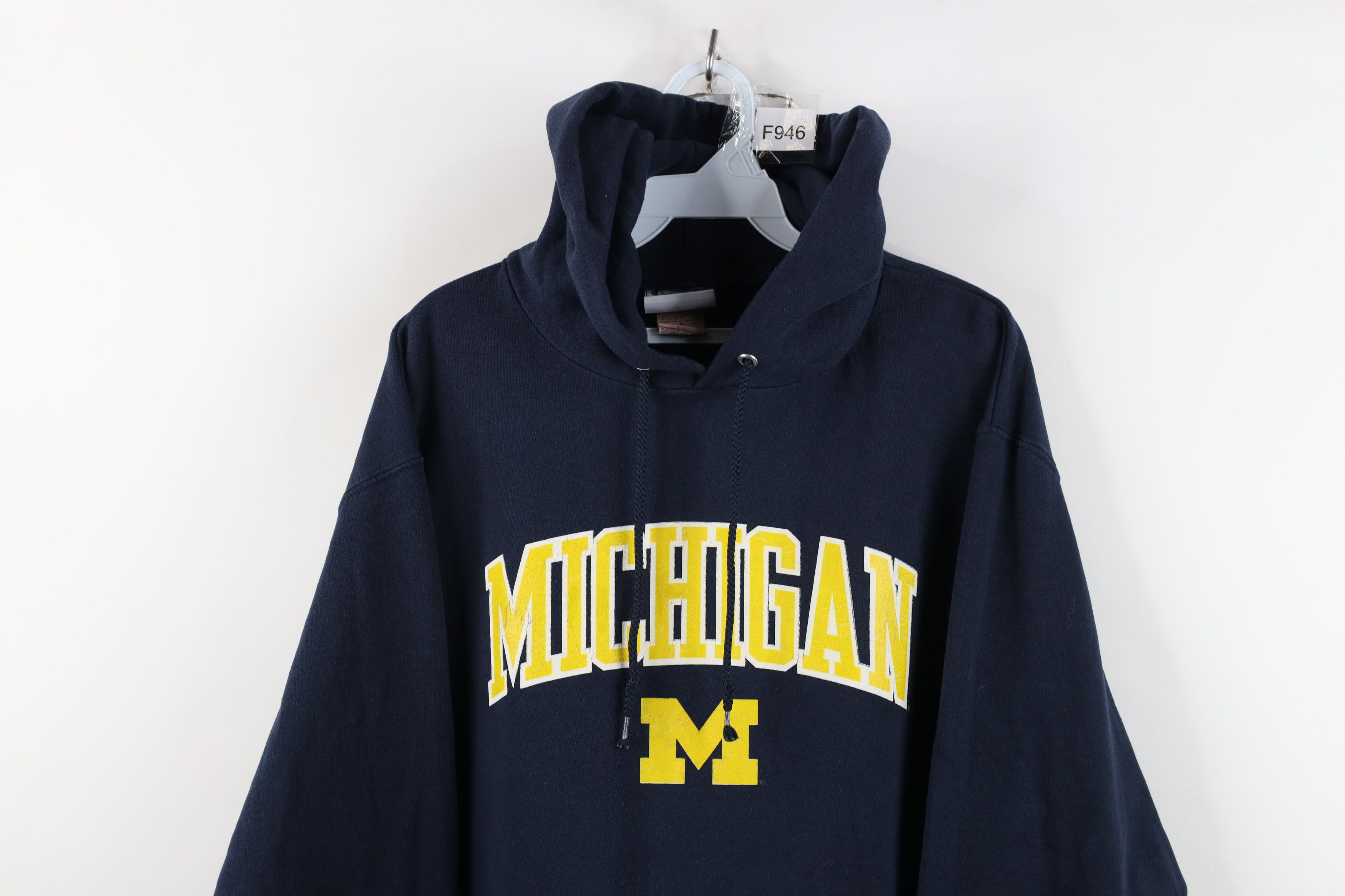 Champion Vintage Champion University of Michigan Hoodie Sweatshirt Size US M / EU 48-50 / 2 - 2 Thumbnail
