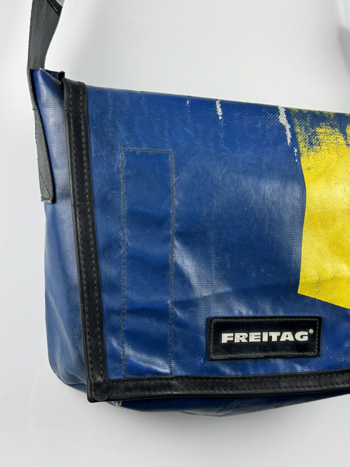 Freitag FREITAG F11 Lassie Messenger Bag Blue Yellow Recycled Truck Size ONE SIZE - 3 Thumbnail