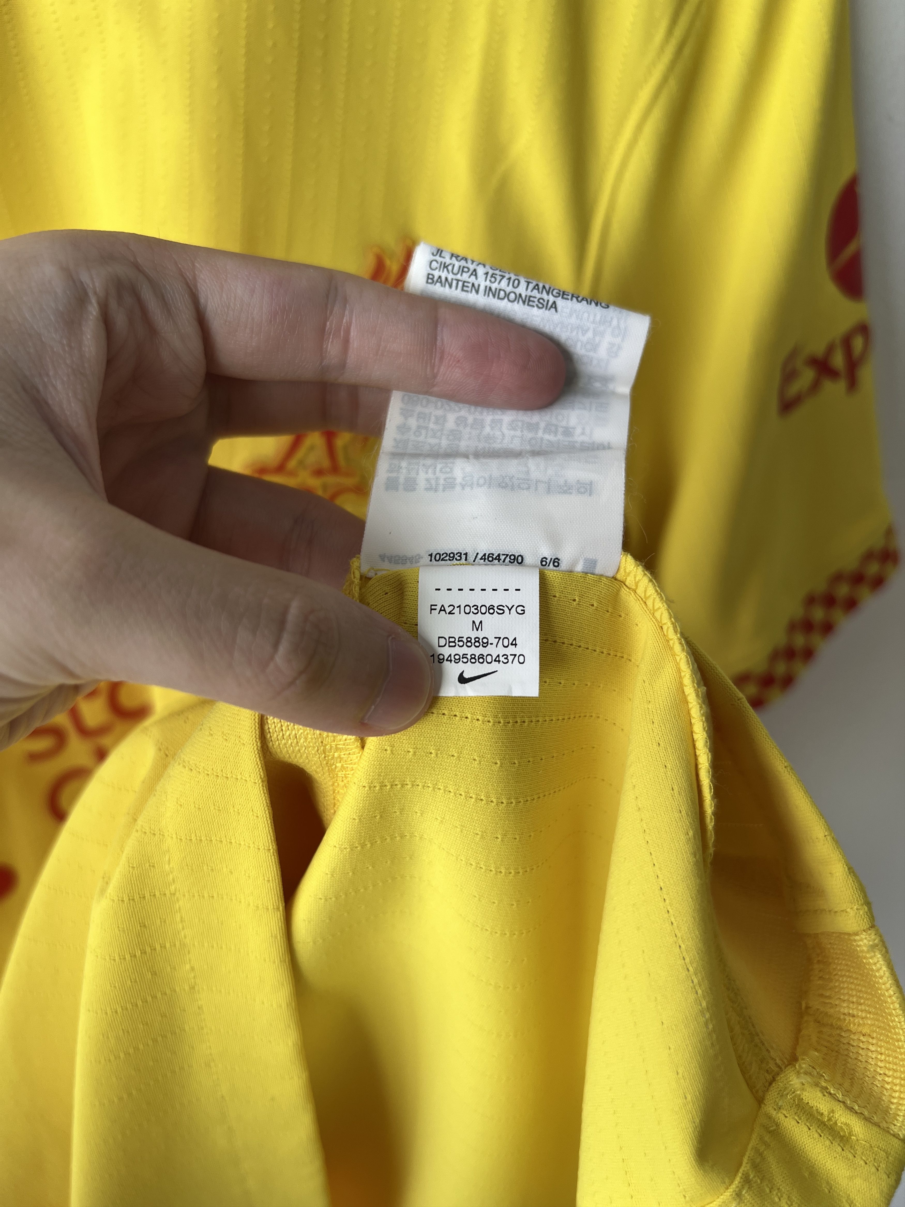 Nike (M) Liverpool 2021-22 Third Kit Player Issue Diogo Jota #20 Size US M / EU 48-50 / 2 - 4 Thumbnail