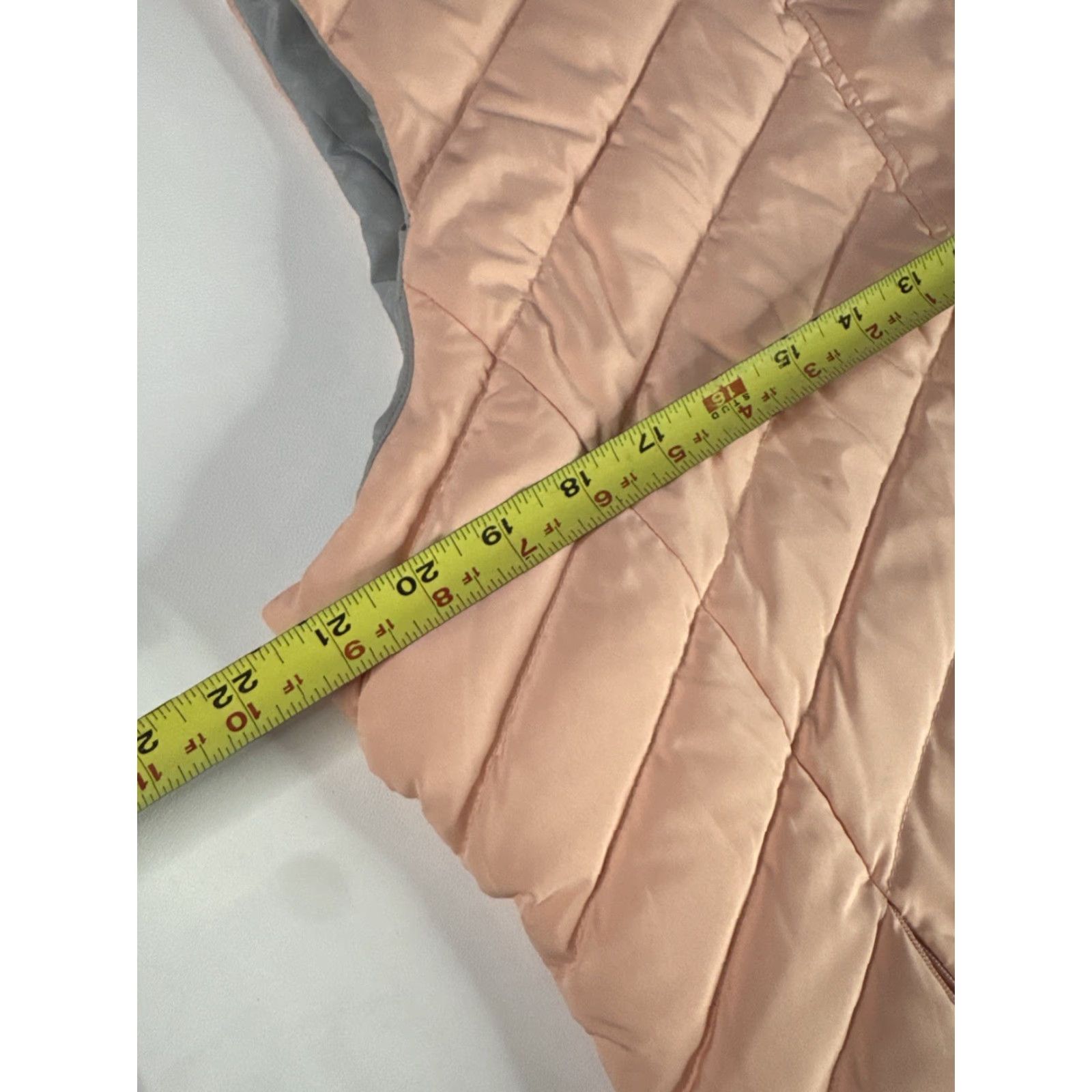 Vintage Sundance Puffer Vest Womens L Peach Pink Vest Puffer Jacket Womens Size L Pink, Peach, Sundance, Vest, Women’s, Puffy, Puffer, Jacket, Size L Size L / US 10 / IT 46 - 4 Thumbnail
