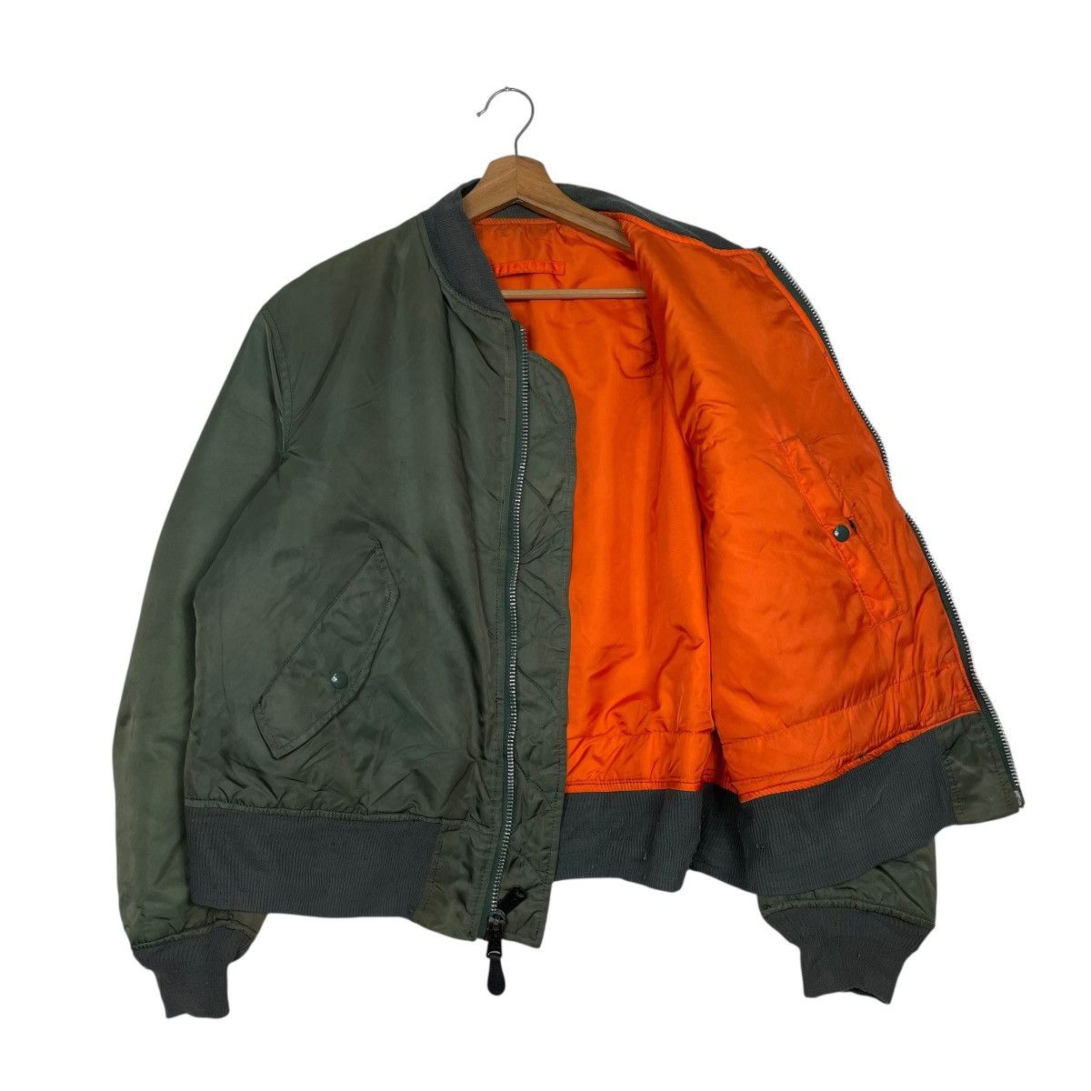 Alpha Industries Vintage Alpha Industries USAF MA-1 Nylon Bomber Size US L / EU 52-54 / 3 - 9 Thumbnail