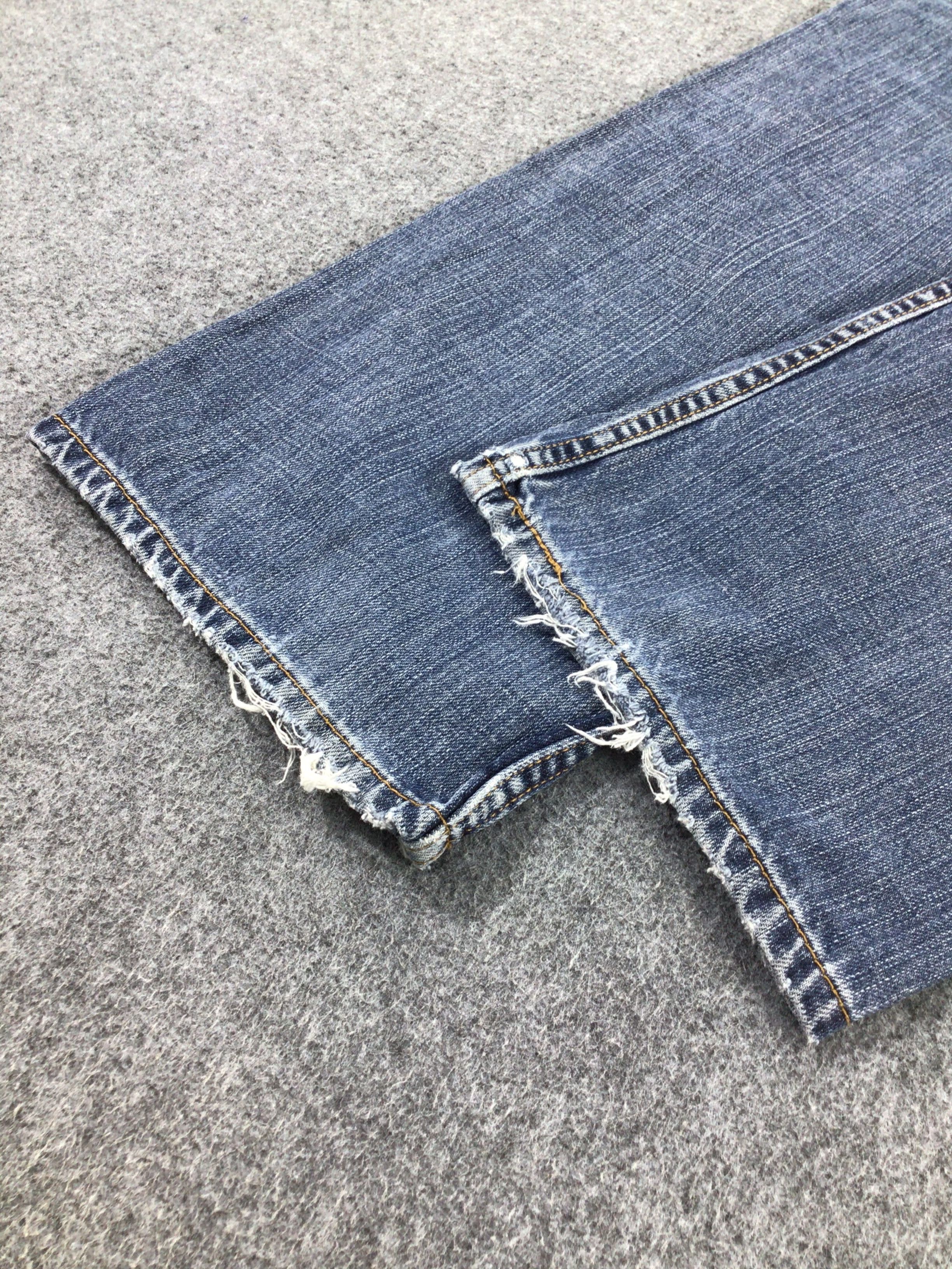 Levi's Vintage Levi's 559 Jeans Faded Blue Denim KJ289 Size US 32 / EU 48 - 6 Thumbnail