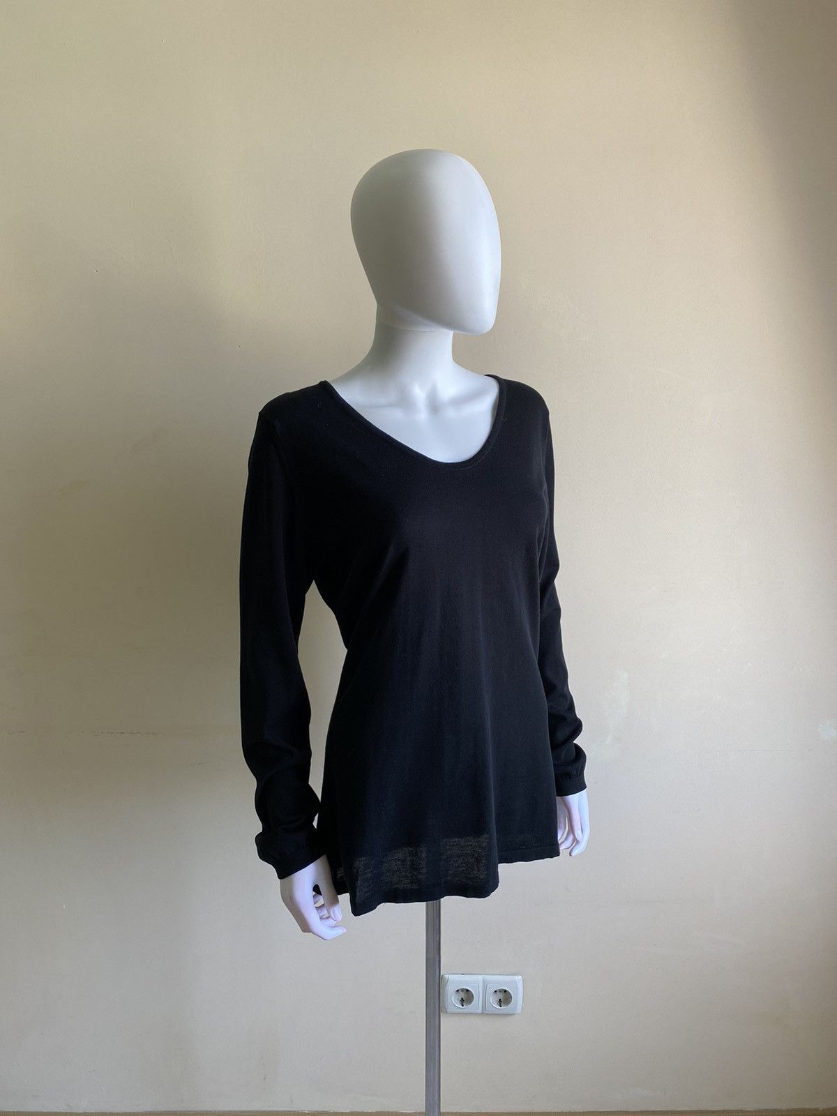 John Smedley John Smedley Womens Black Long Sleeve Top Size M Size M / US 6-8 / IT 42-44 - 1 Thumbnail