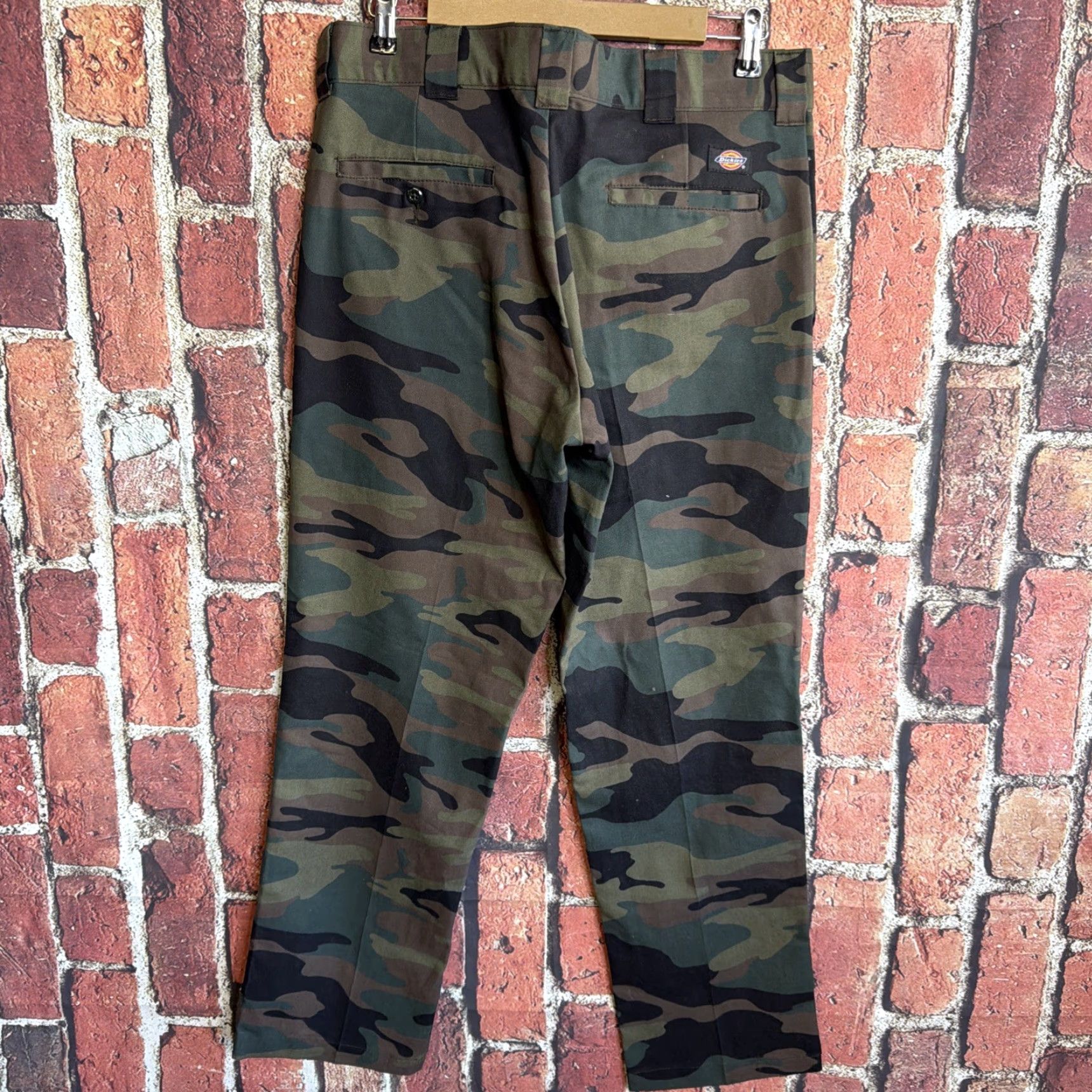 Dickies Dickies 874 Pants Mens 34x30 Green Camo Cargo Straight Regular Flat Front Button Pocket Size US 30 / EU 46 - 3 Thumbnail