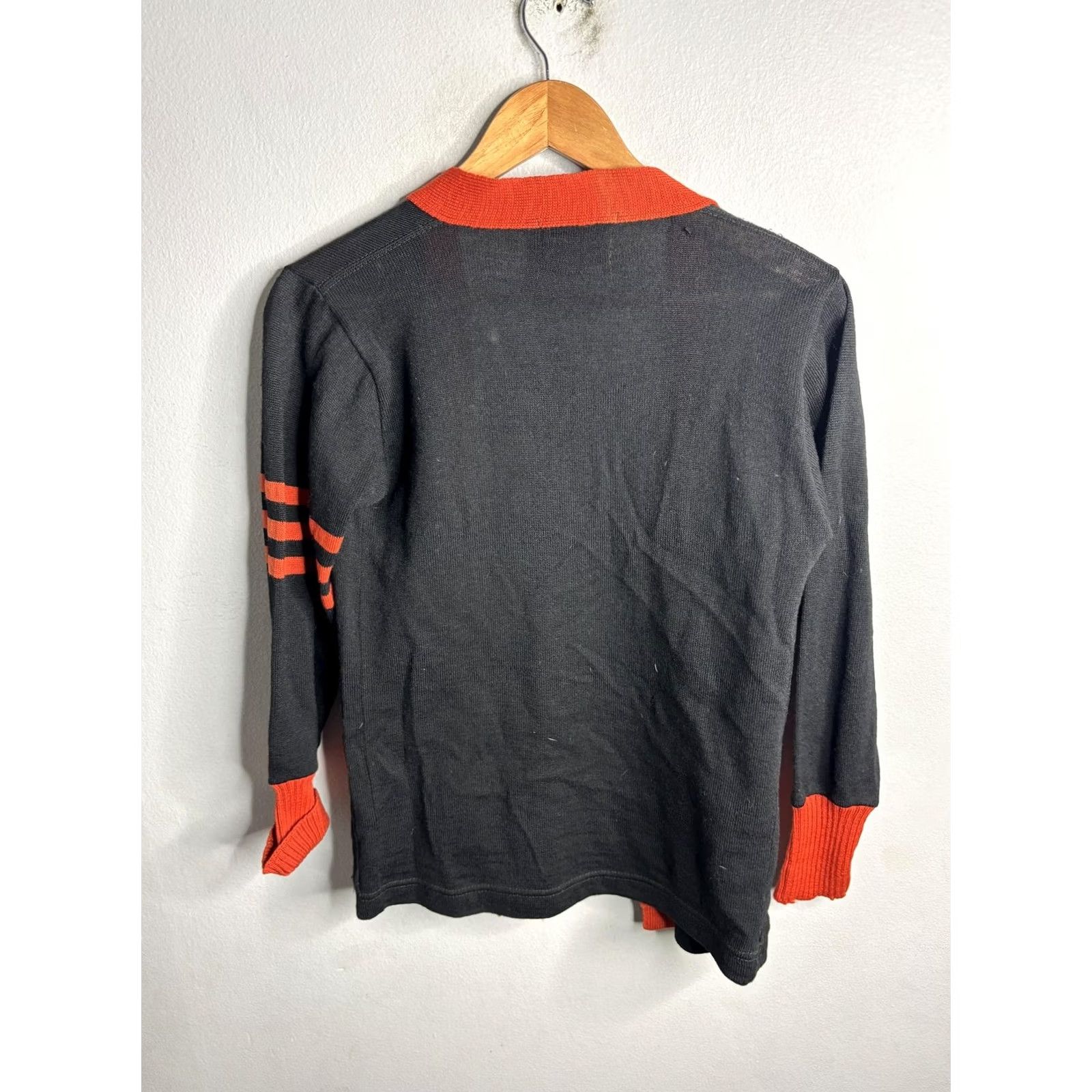 Vintage VINTAGE Stadium Mens Cardigan Sweater 3XS Black Wool Letterman Varsity E Pocket Striped Knit Wool V-Neck buttons Size US XXS / EU 40 - 4 Thumbnail