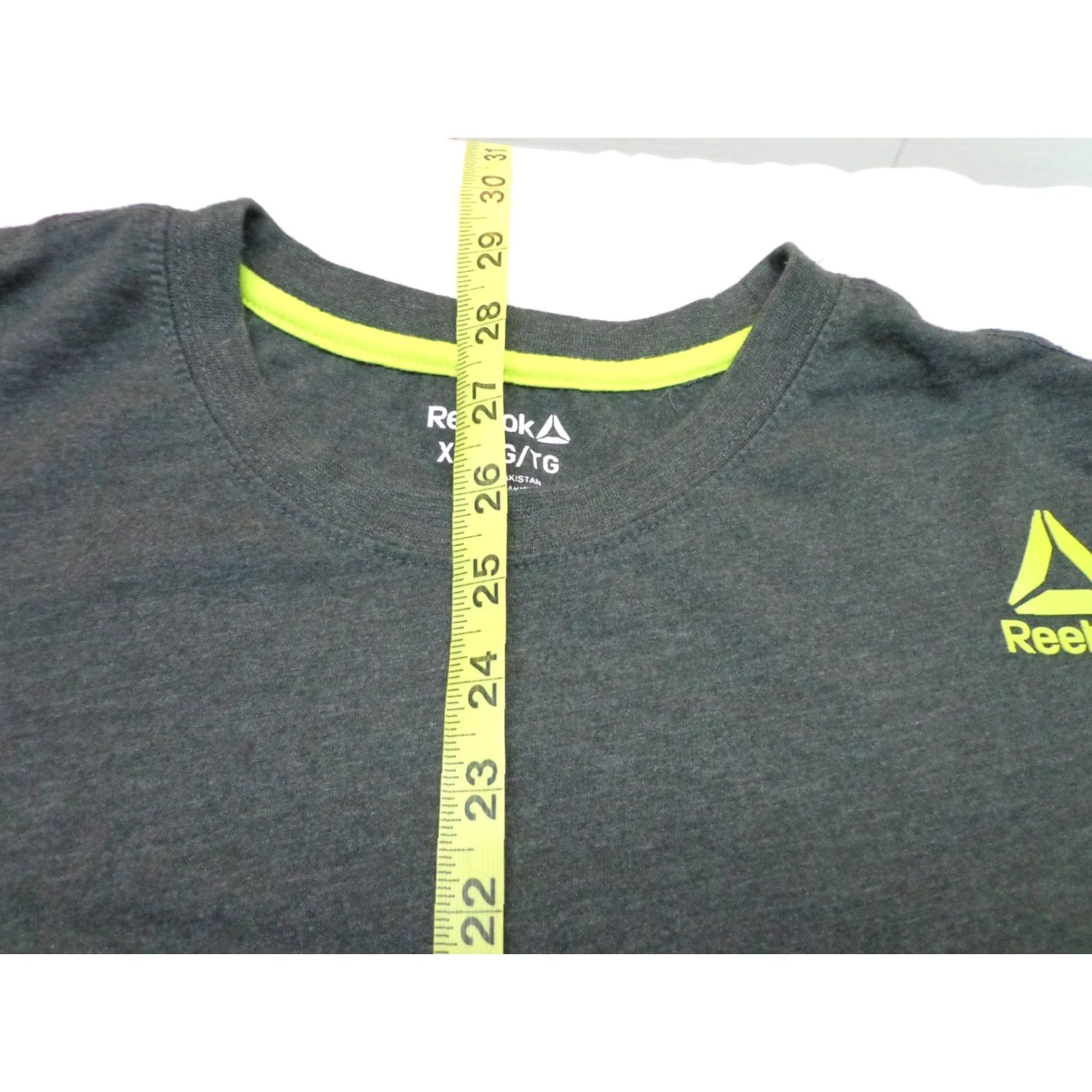 Reebok Reebok Charcoal Heather Gray Neon Green Logo T-shirt XL Mens Regular Cotton Blend Crew Neck Short Sleeve with Logo Printed T-Shirt Size US XL / EU 56 / 4 - 6 Thumbnail