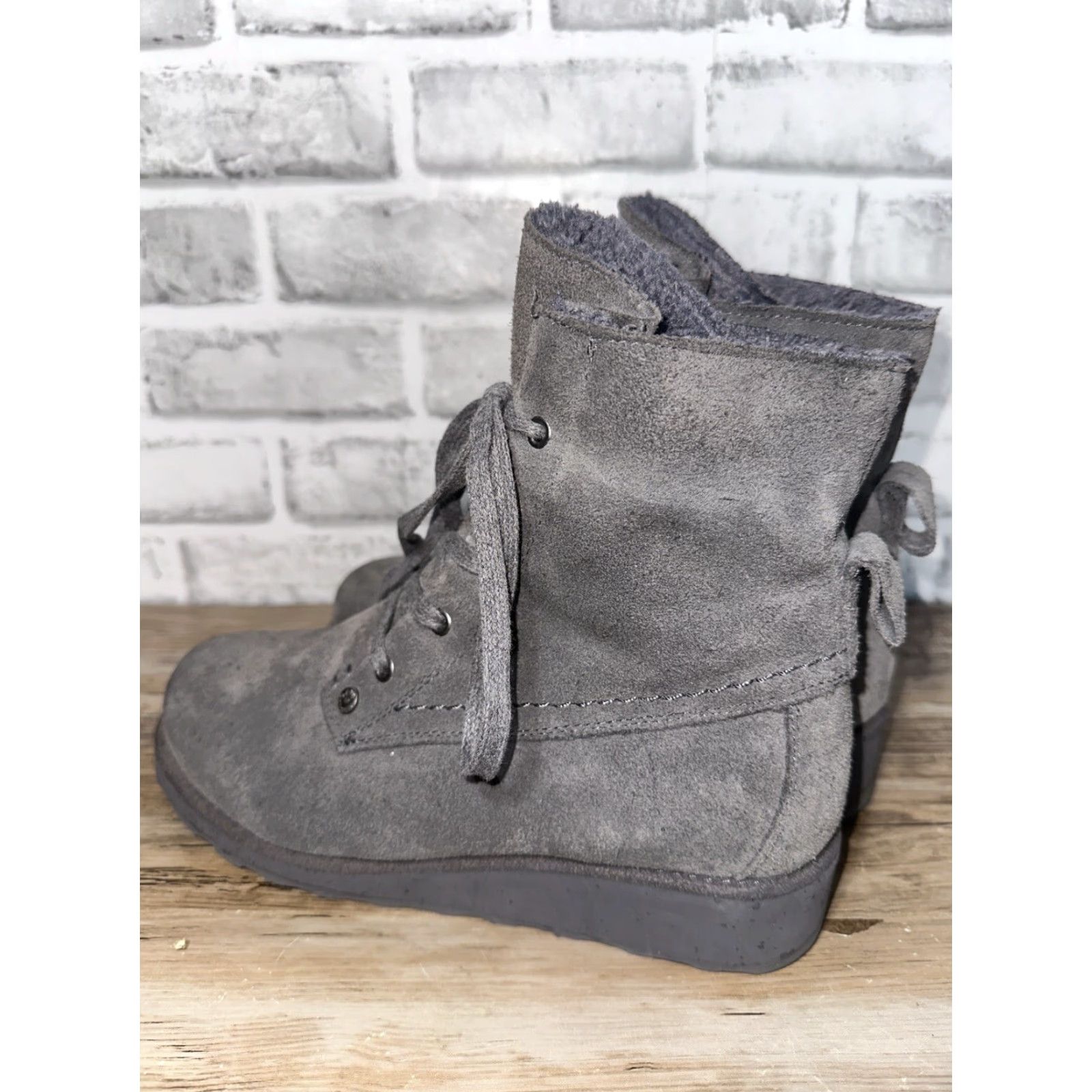 Vintage BEARPAW Hunter Wedge Boots Womens 7.5 Suede Sherpa Lined Gray/Bearpaw Hunter Gray Suede Sherpa Wedge Boots Women 7.5 Size US 8 / IT 38 - 2 Thumbnail