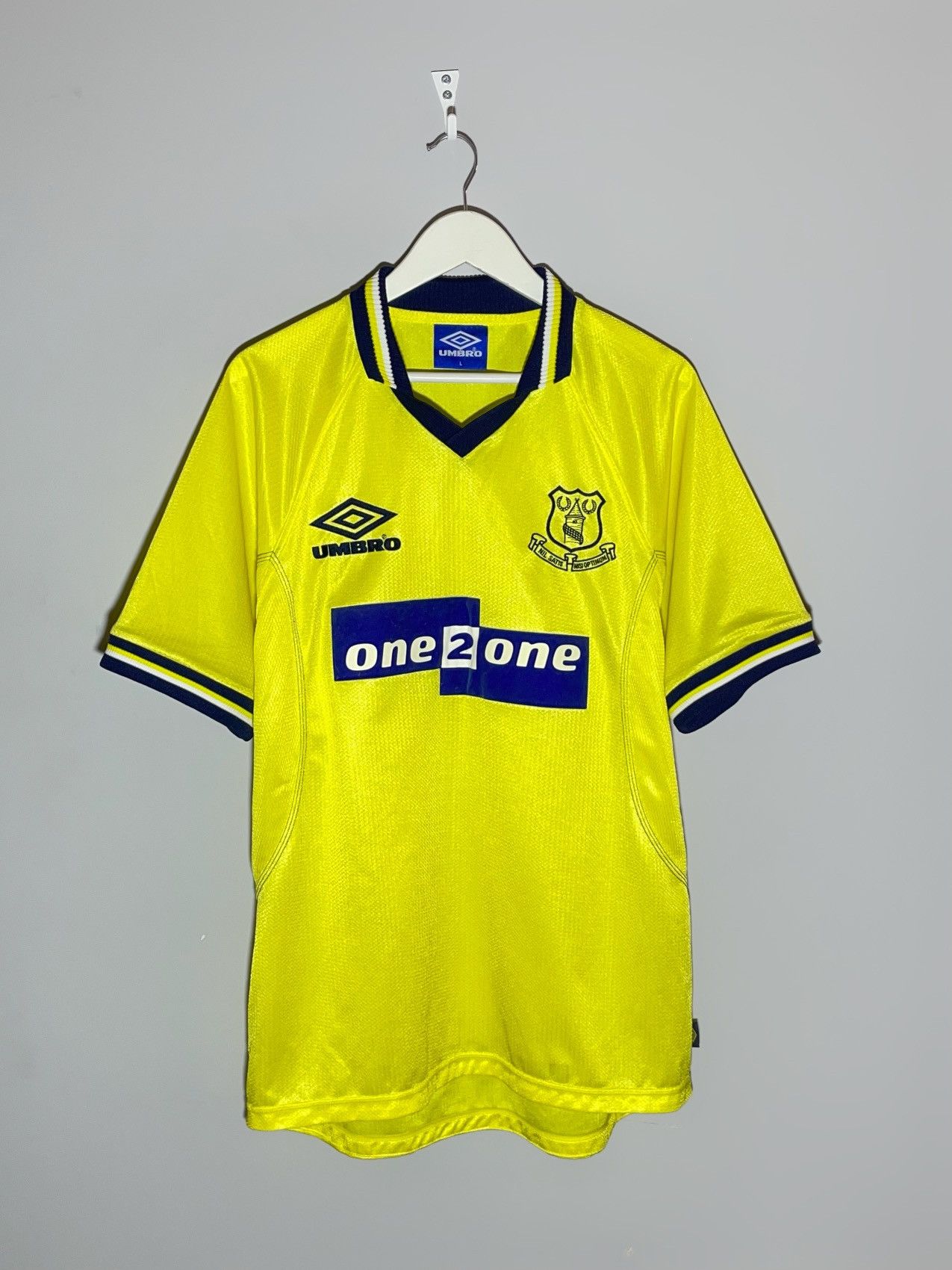 Umbro × Vintage Everton Umbro 1998/99 Vintage Third Y2k Football Shirt Size US L / EU 52-54 / 3 - 1 Thumbnail