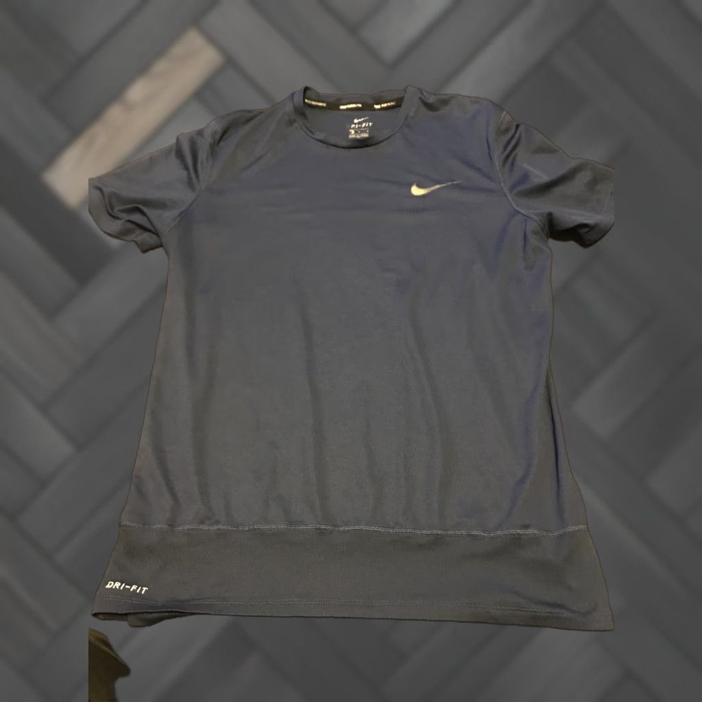 Nike Nike Mens Size L Breathe Rapid Navy Blue Challenger Running T-Shirt 833608 Size US L / EU 52-54 / 3 - 1 Thumbnail