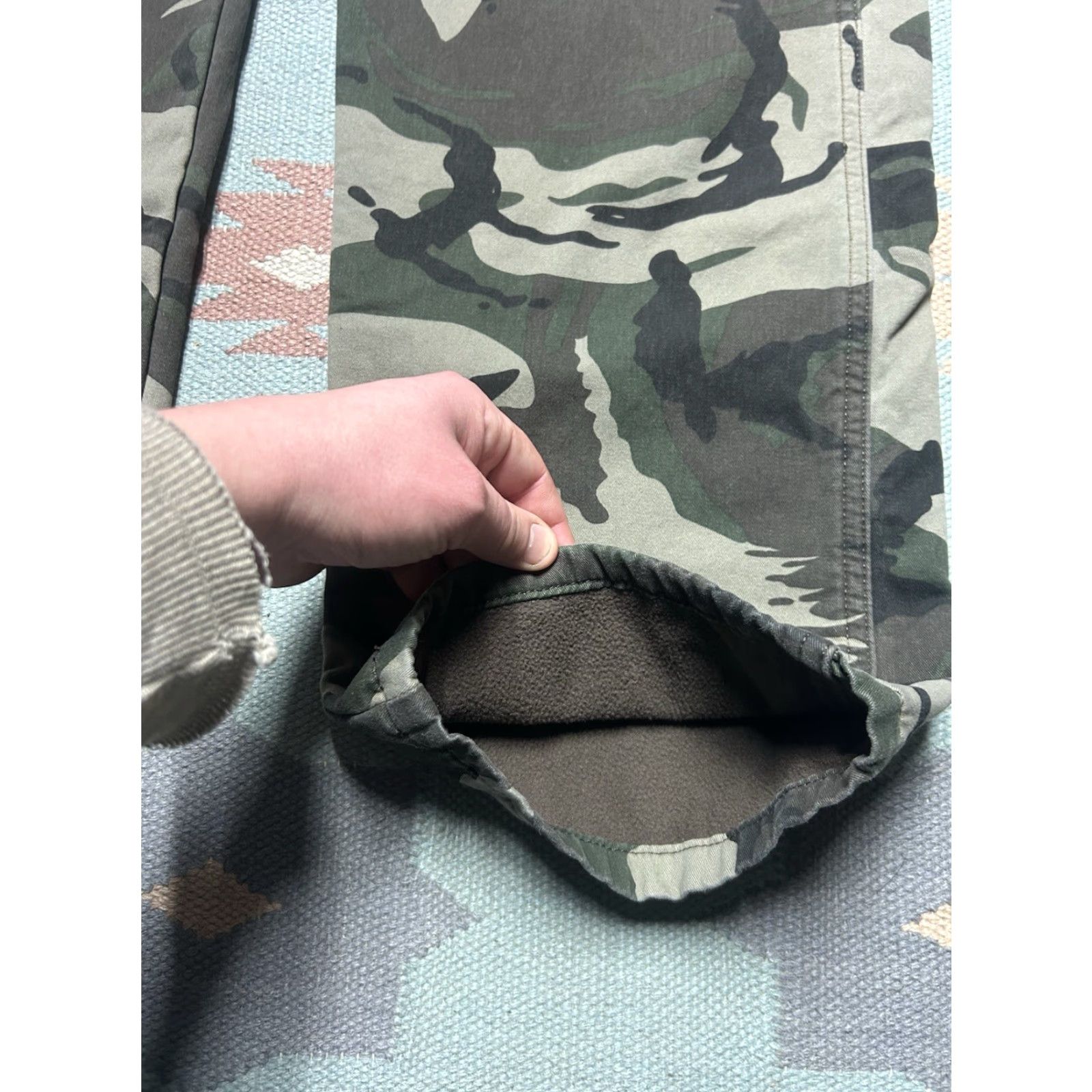 Wrangler VINTAGE Wrangler fleece lined camo cargo pants relaxed fit woodland 38x31 Men's Pants Size US 38 / EU 54 - 2 Thumbnail