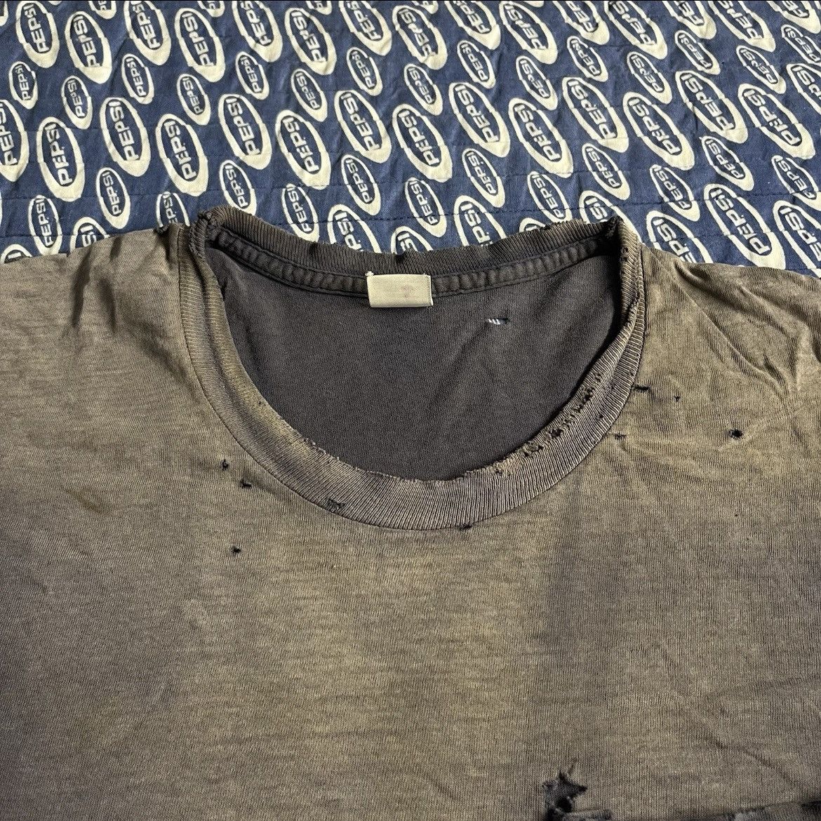 Fruit Of The Loom Vtg 90s Fruit of the Loom Sunfaded Faded Pocket Shirt Navy Size US XL / EU 56 / 4 - 8 Thumbnail