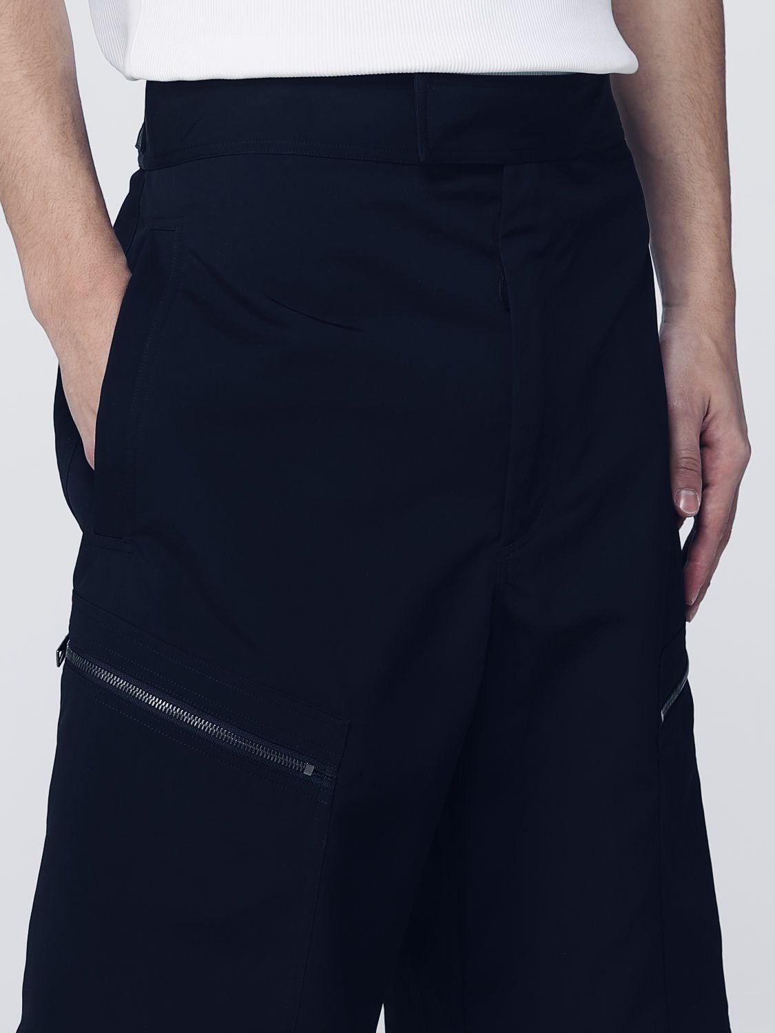 Bottega Veneta Bottega Veneta Black Bermuda Shorts With Zip Pockets Size US 32 / EU 48 - 3 Thumbnail