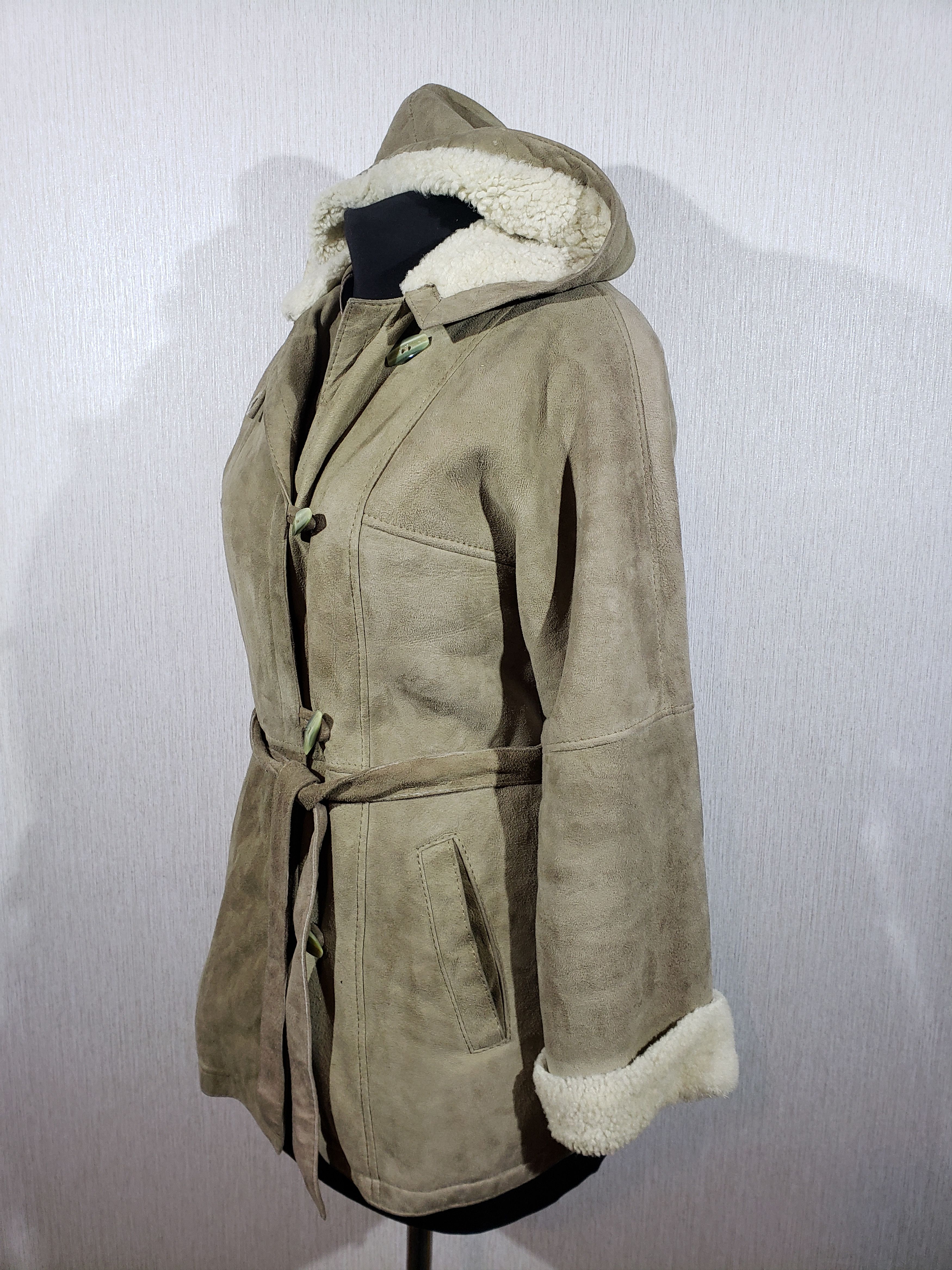 Uniqlo Stylish gray sheepskin coat with a hood. Size M / US 6-8 / IT 42-44 - 3 Thumbnail