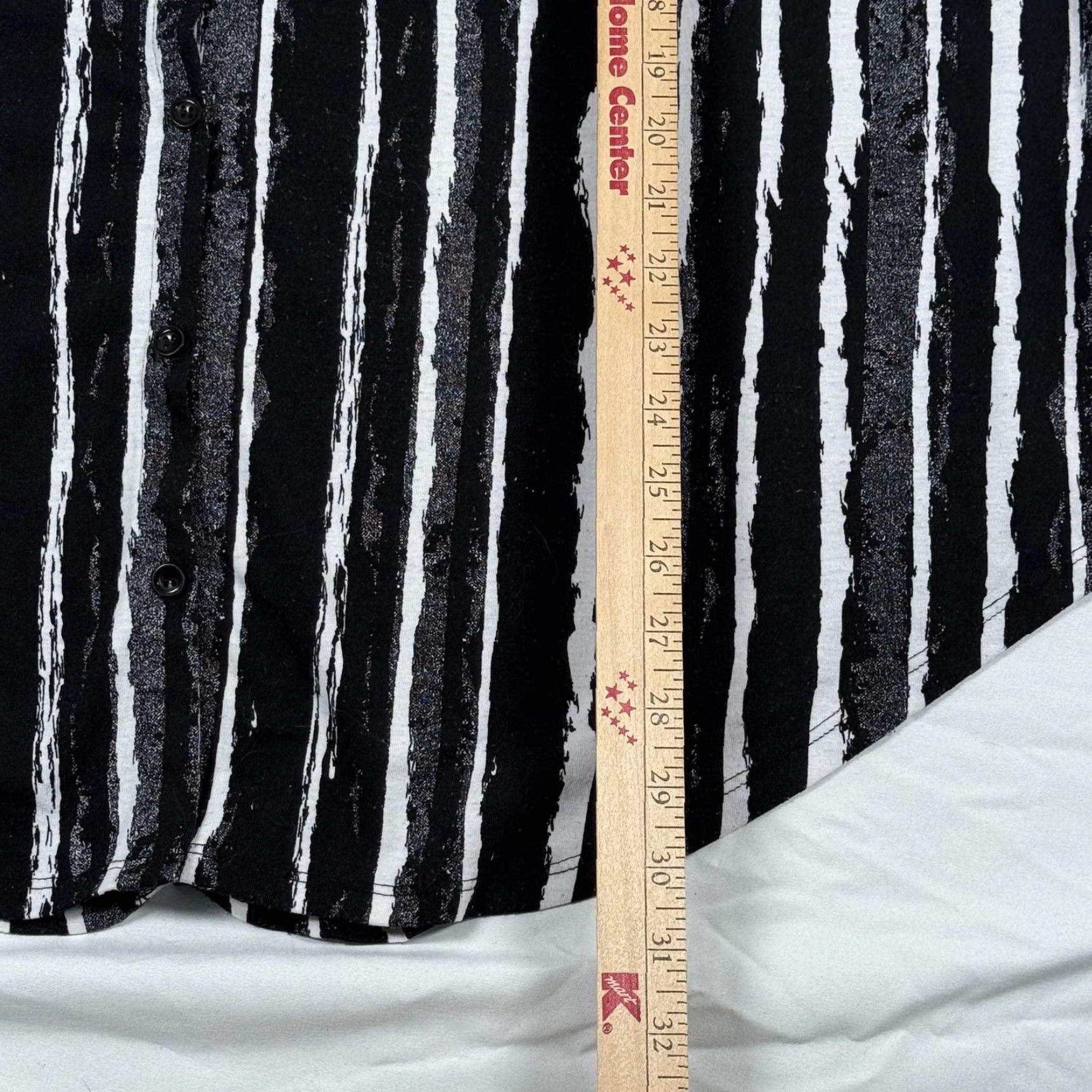 Vintage VINTAGE Button Up Tunic 3X Top Roll Tab Sleeve Stripes Y2K Retro Preppy Fairy Grunge Emo LuLaRoe Women’s Shirt Plus 3XL Black Striped Pattern Size XXL / US 16-18 / IT 52-54 - 4 Thumbnail