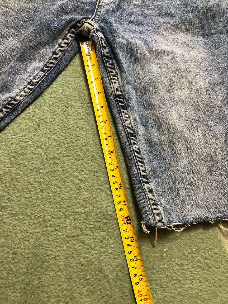 True Religion Vintage True Religion Streetwear Denim Shorts Size 32 Size US 32 / EU 48 - 12 Thumbnail