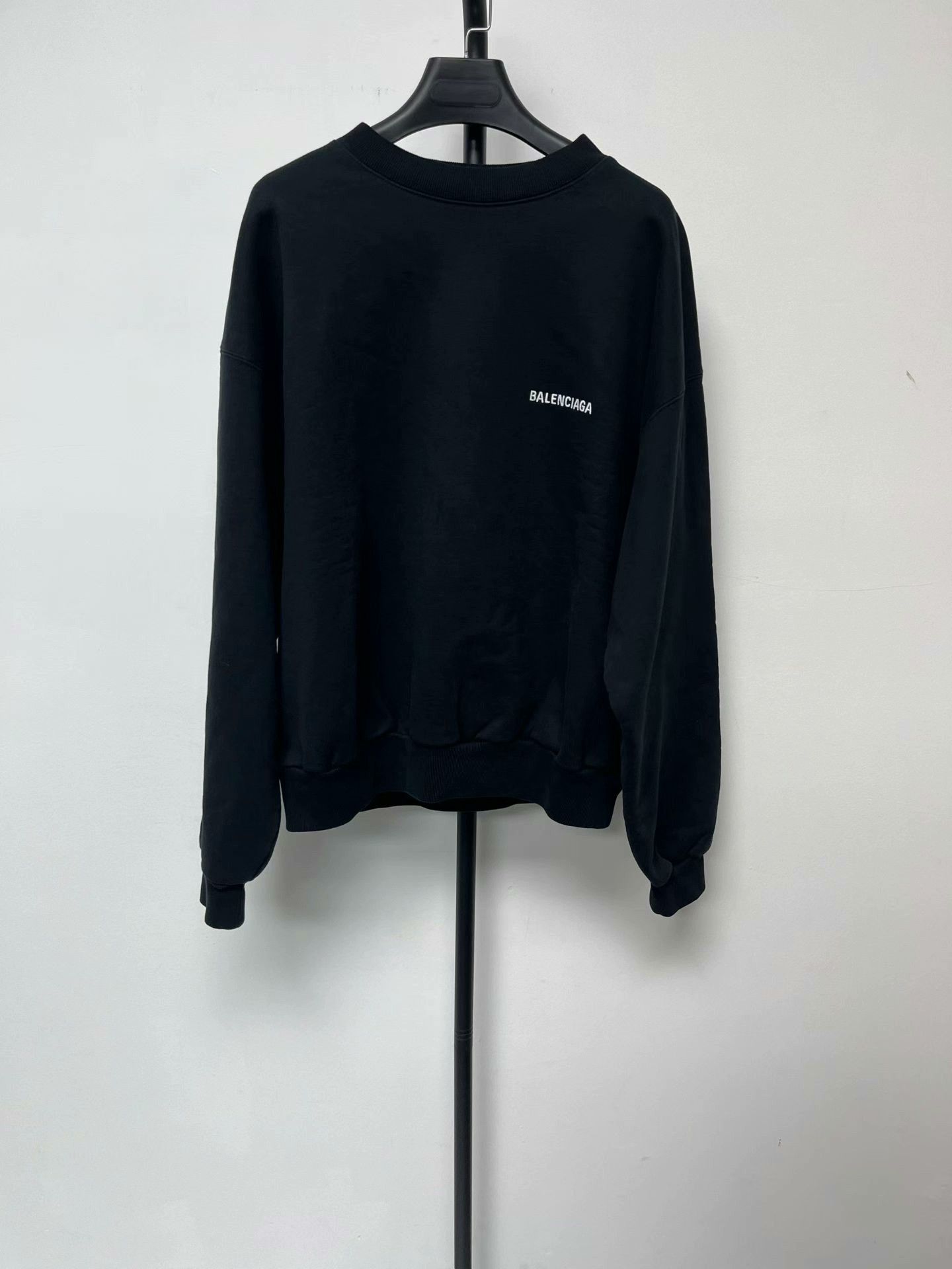 Balenciaga balenciaga large logo black sweatshirt Size US XS / EU 42 / 0 - 1 Thumbnail