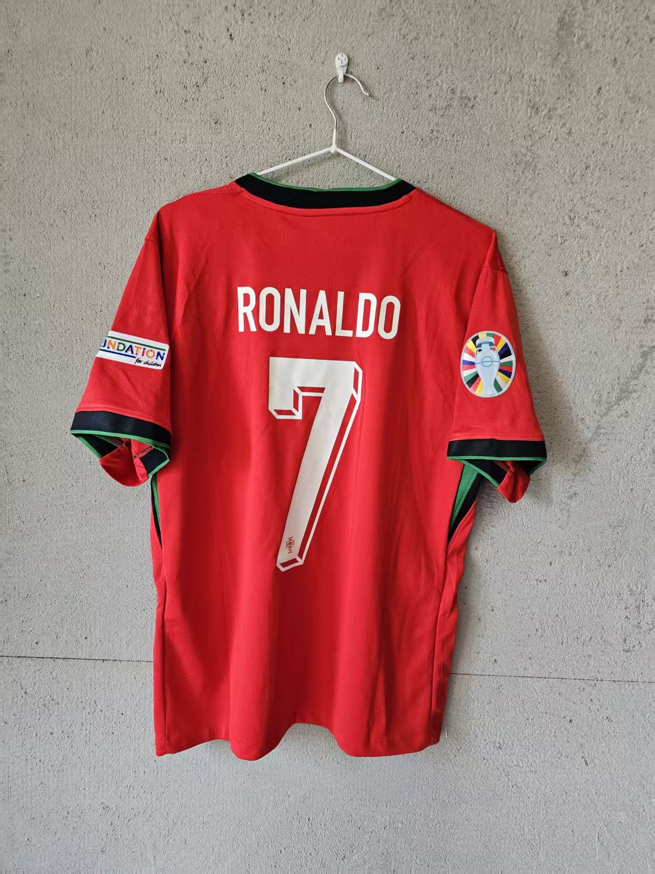 Other 2024 Portugal C Ronaldo Jersey Home Size US L / EU 52-54 / 3 - 2 Thumbnail