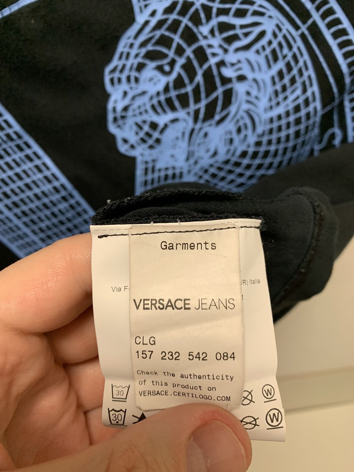 Versace Versace jeans couture black big logo t-shirt S sz Size US S / EU 44-46 / 1 - 6 Thumbnail