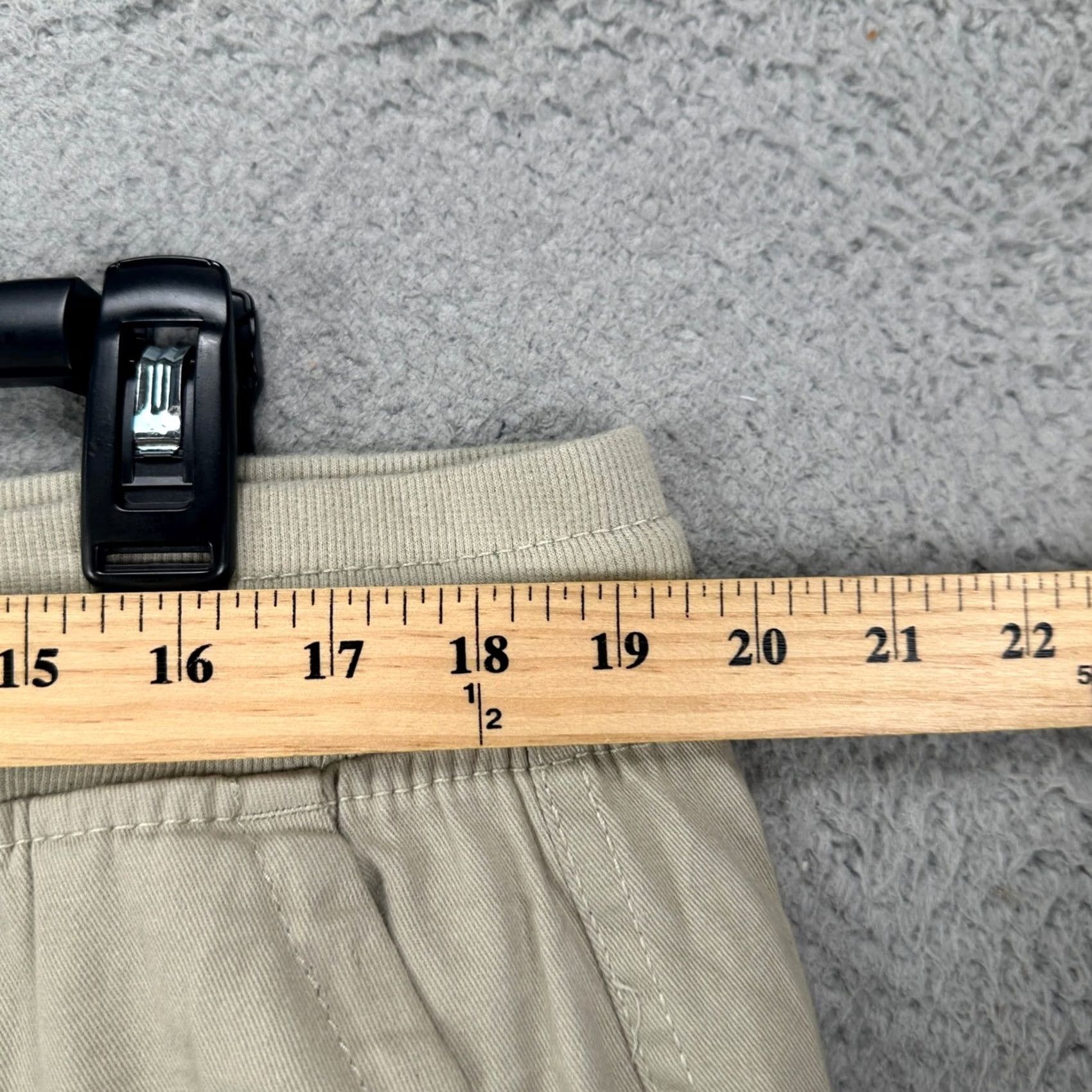 Lee Lee Mens Cargo Shorts 40 Tan Pull On Drawstring Stretch Flat Front Pockets NEW Size US 40 / EU 56 - 7 Thumbnail
