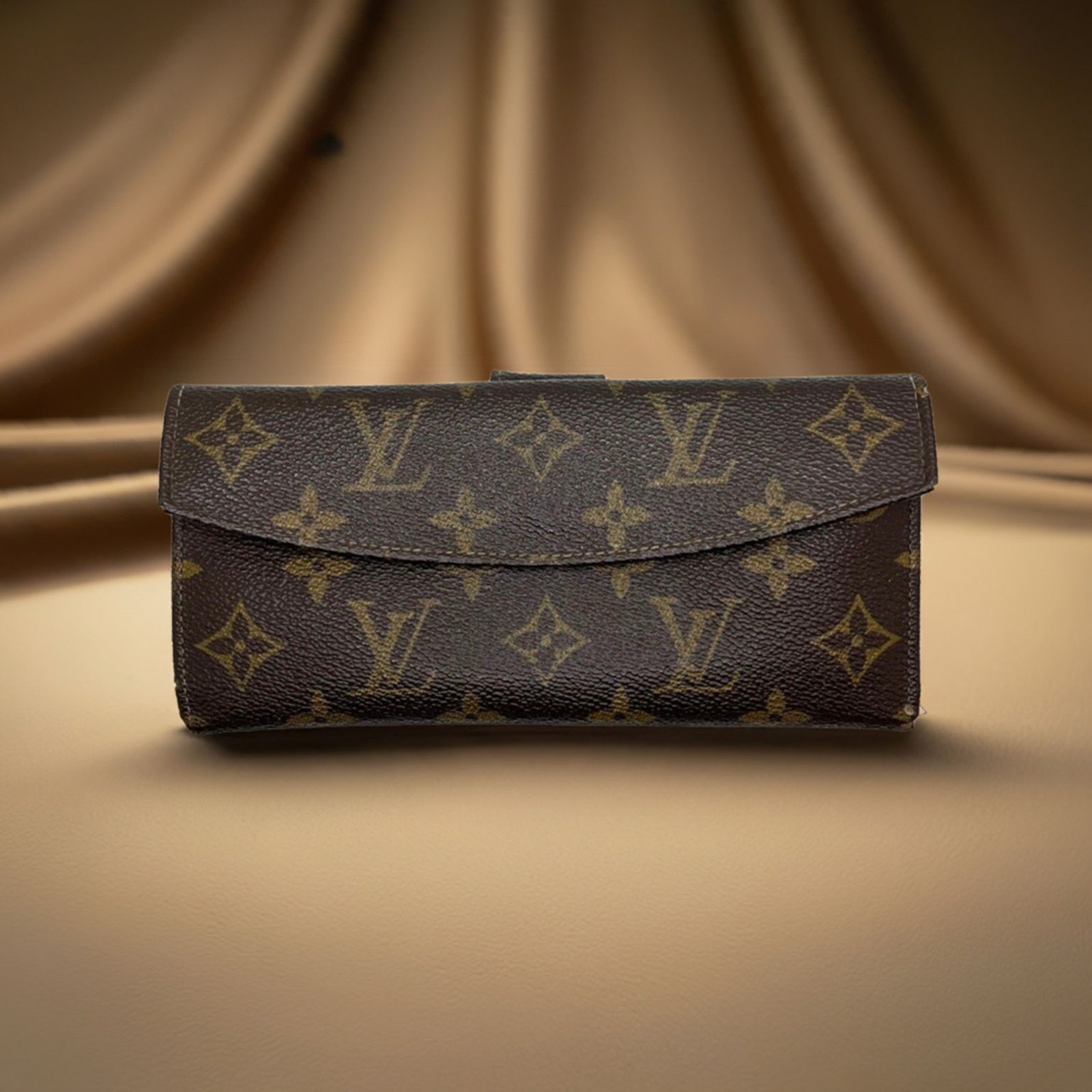 Louis Vuitton Louis Vuitton Monogram Clutch Wallet Vintage Cowhide Leather Size ONE SIZE - 1 Thumbnail