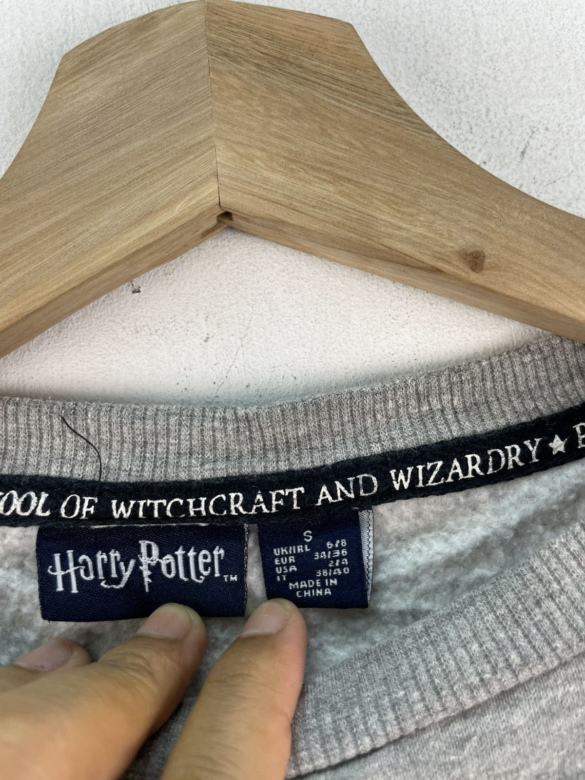 Vintage Vintage Harry Potter Sweatshirt Gryffindor Size US S / EU 44-46 / 1 - 4 Thumbnail