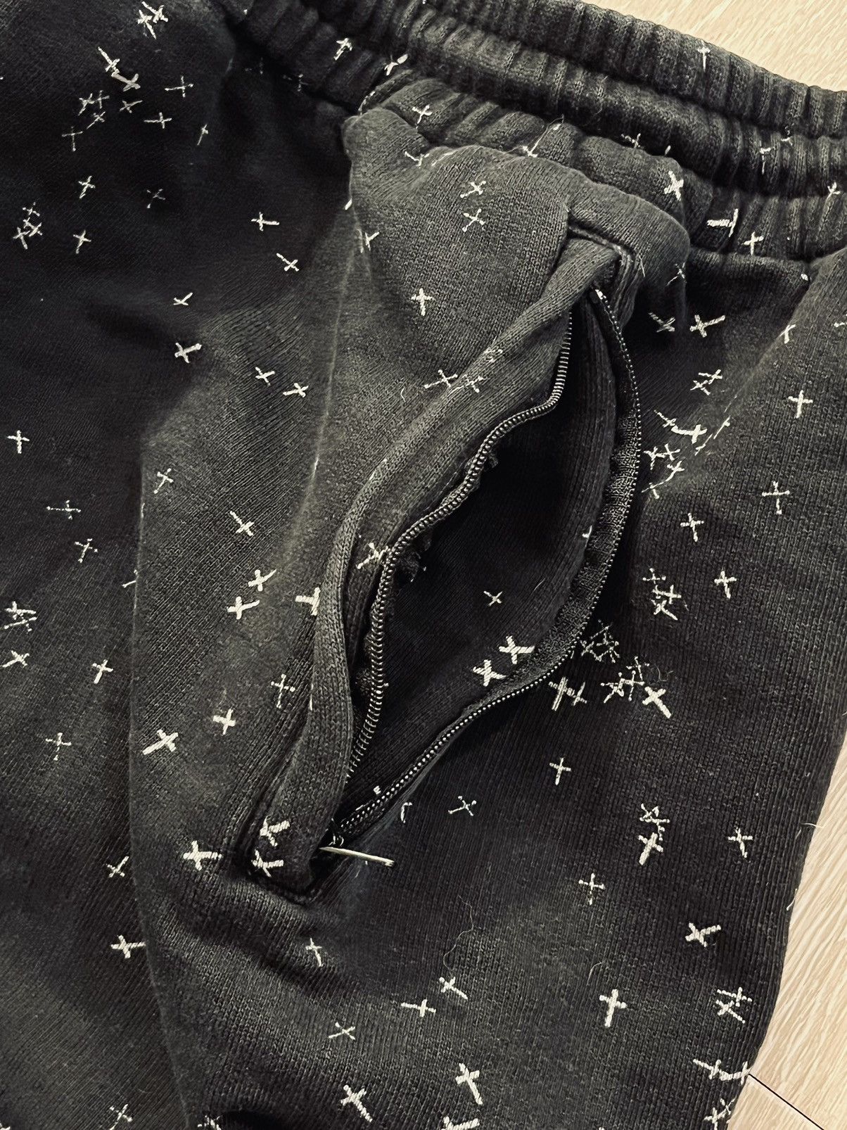 Undercover AW02 Witches Cell Division Black Cross Sweatpants Size US 32 / EU 48 - 4 Thumbnail