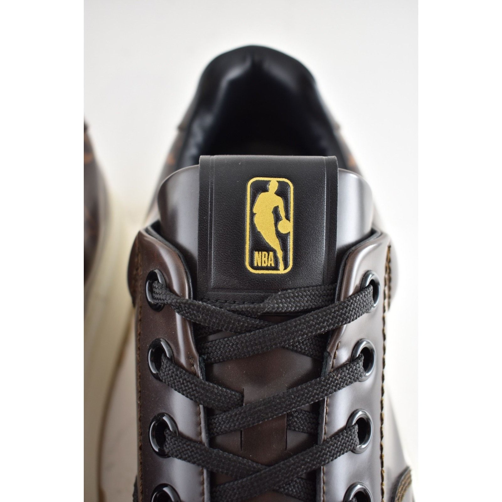 Louis Vuitton Louis Vuitton LV x NBA Abbesses Derby Ebony Brown Size US 10 / EU 43 - 9 Thumbnail