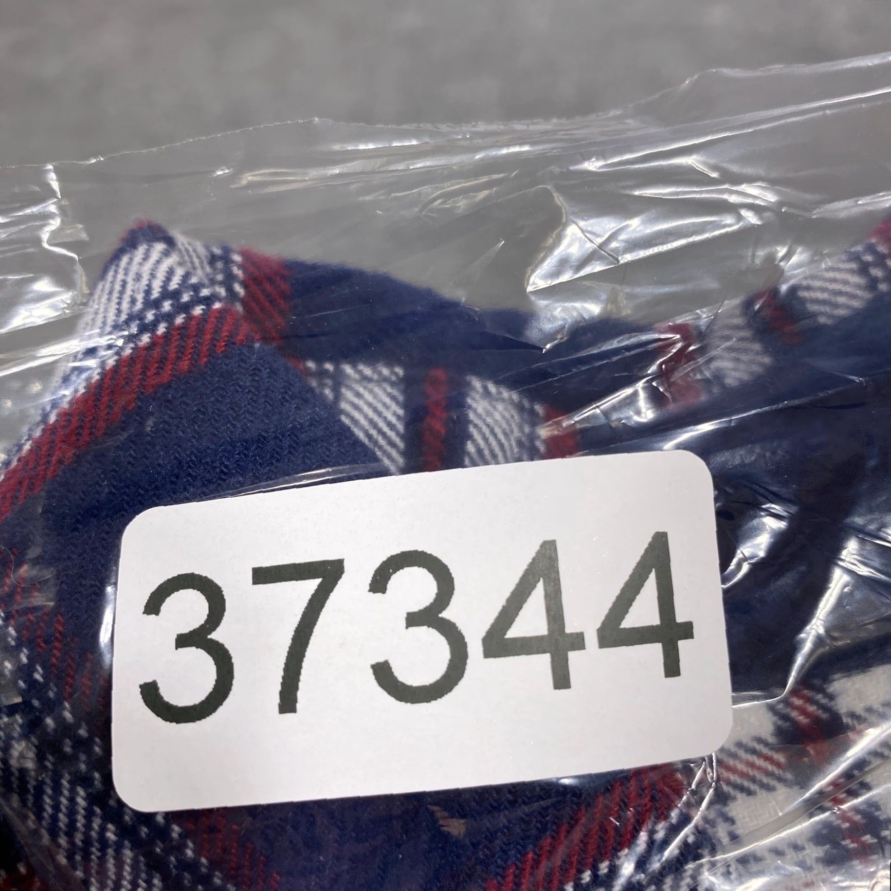 Vintage JACHS Flannel Shirt Mens Large Navy Red Plaid Button Up Long Sleeve Heavy Navy Blue Red White Button-Up Casual Workwear Outdoor 90s Collegiate Mens Size US L / EU 52-54 / 3 - 8 Thumbnail