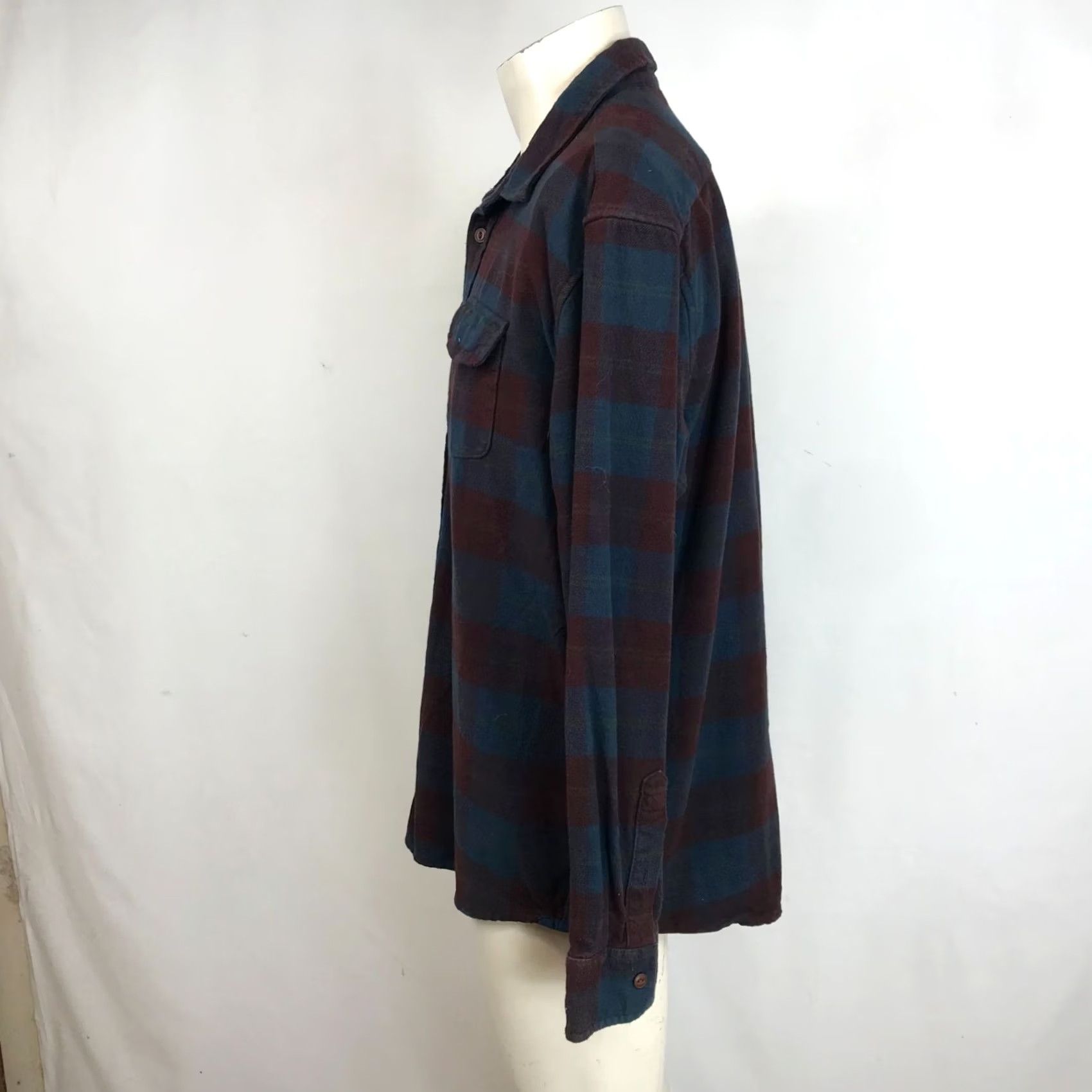 Grayers GRAYERS MEN'S XL BLUE & WINE PLAID LONG SLEEVE BUTTON FLANNEL SHIRT Size US XL / EU 56 / 4 - 6 Thumbnail