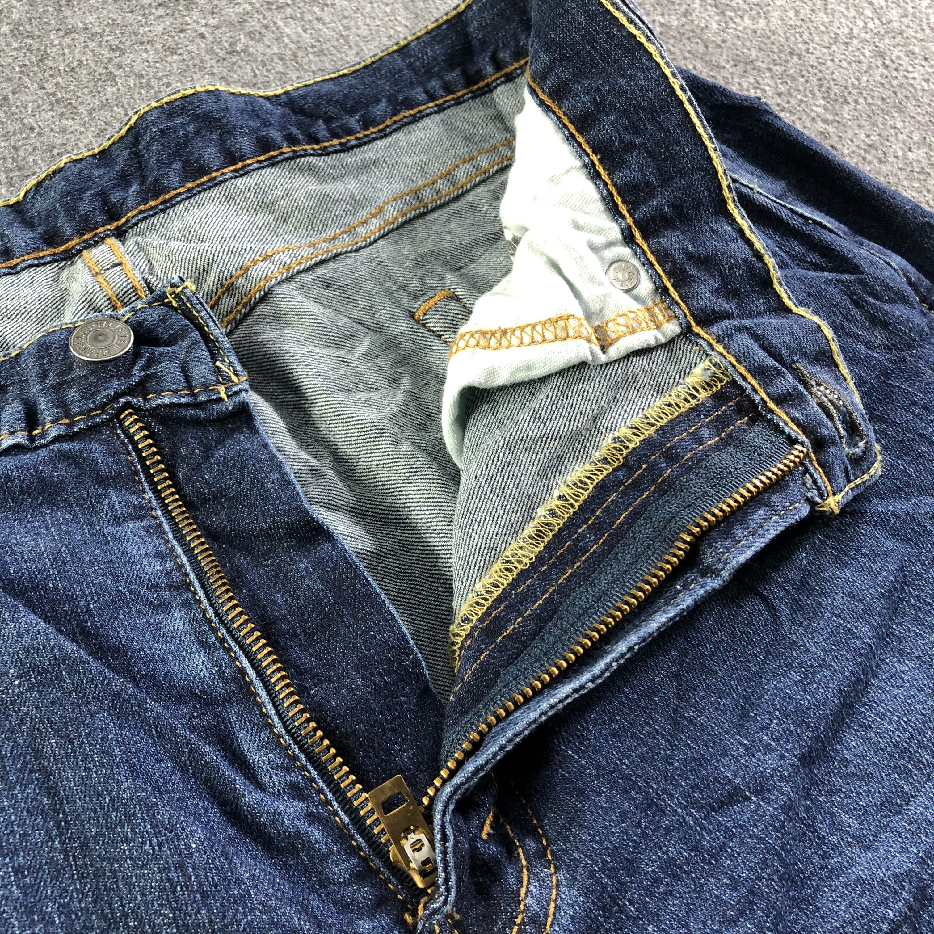 Levi's Vintage Blue Wash Levis 514 Jeans-J4308 Size US 35 - 7 Thumbnail