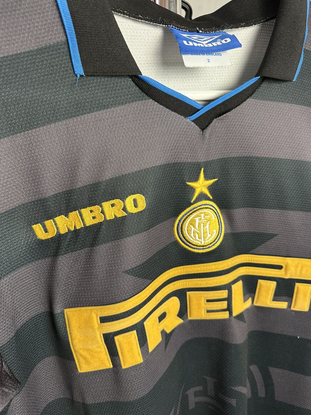 Umbro Vintage Umbro Inter Milan Soccer Jersey size M Size US M / EU 48-50 / 2 - 2 Thumbnail
