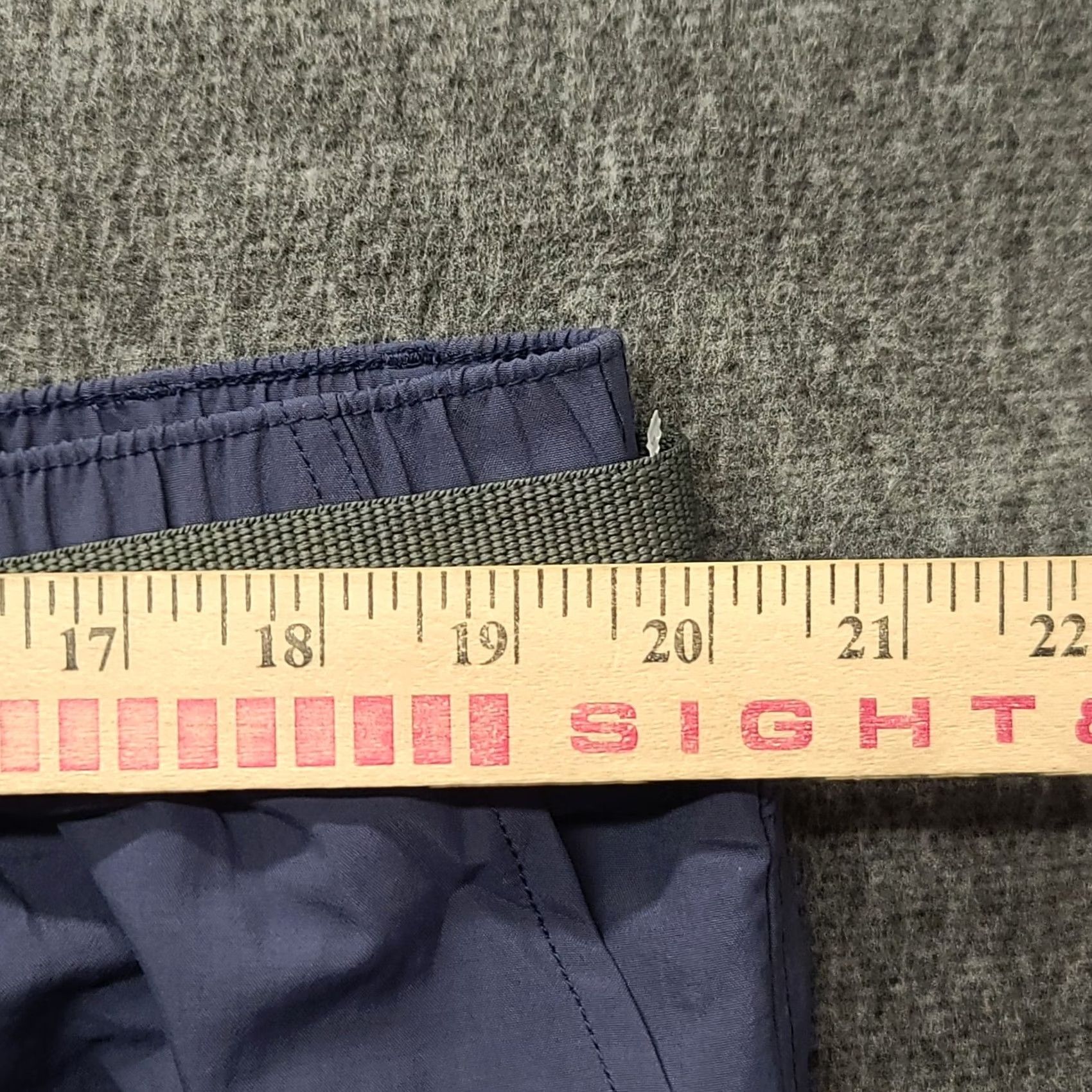 Vintage Columbia Shorts Mens 2XL Regular Fit Omni Shade 6" Inseam Outdoors Cargo Pocket Blue Nylon Microfiber Size US 39 - 4 Thumbnail